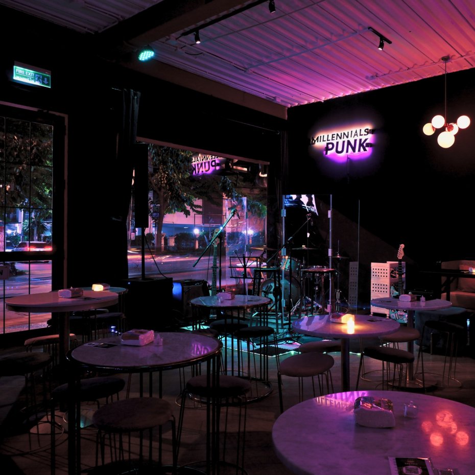 Millennials Punk Bar&Bistro : กรุงเทพมหานคร