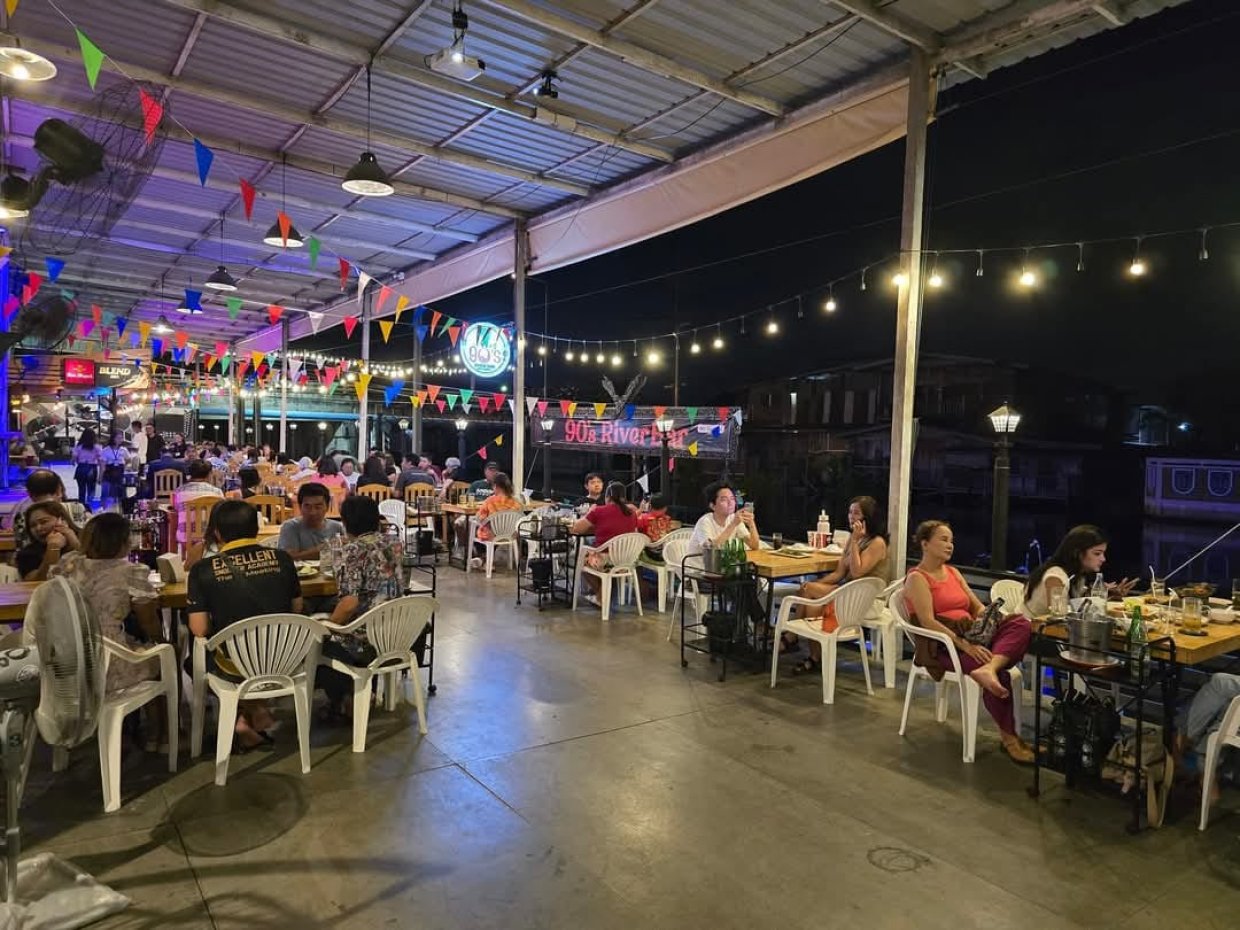 90's RiverBar : นนทบุรี