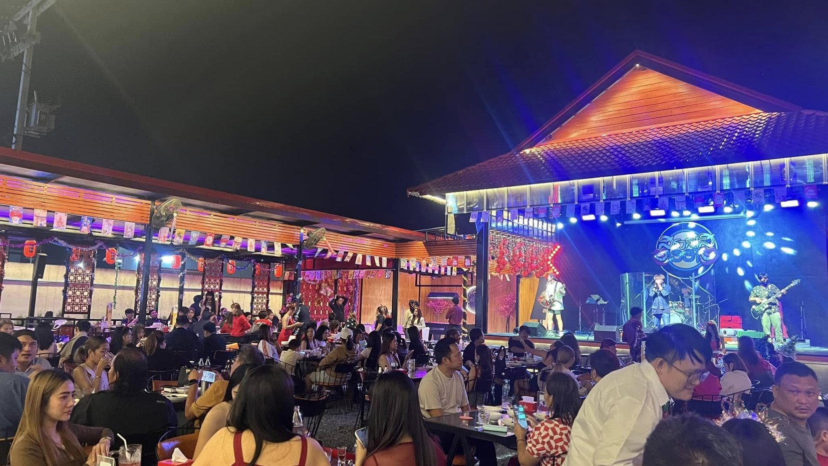 สรวลเส - เฮฮา รังสิต Bar & Restaurant : Pathum Thani