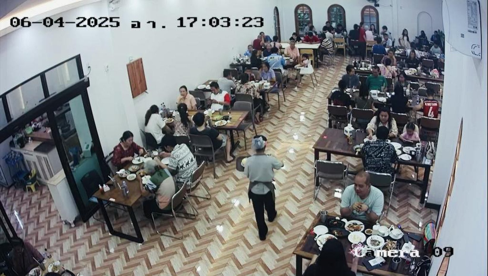 ป้าบุญล้อม Coffee&Bistro : สมุทรปราการ