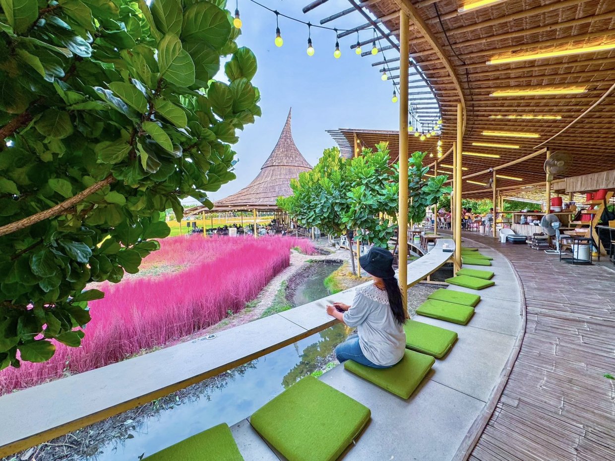 จุ่มริมนา Cafe : นครปฐม