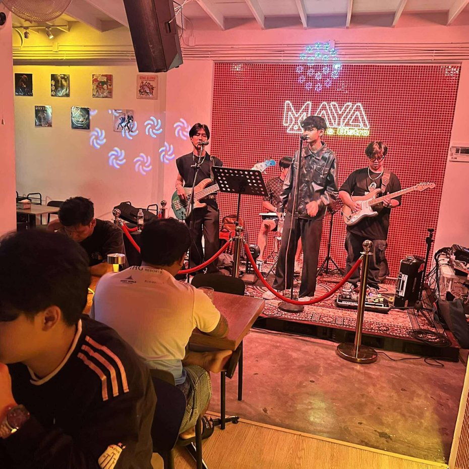 MAYA Suthisan ขอโทษทีร้านนี้ไม่มีเพลงรัก : กรุงเทพมหานคร