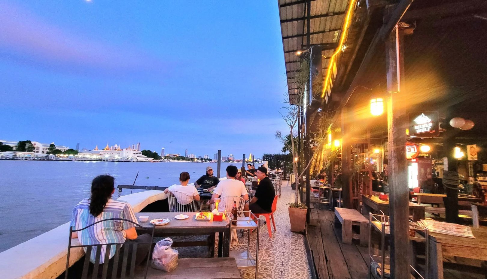 ตลิ่ง x วังหลังวิว - ร้านอาหารตลิ่ง : กรุงเทพมหานคร