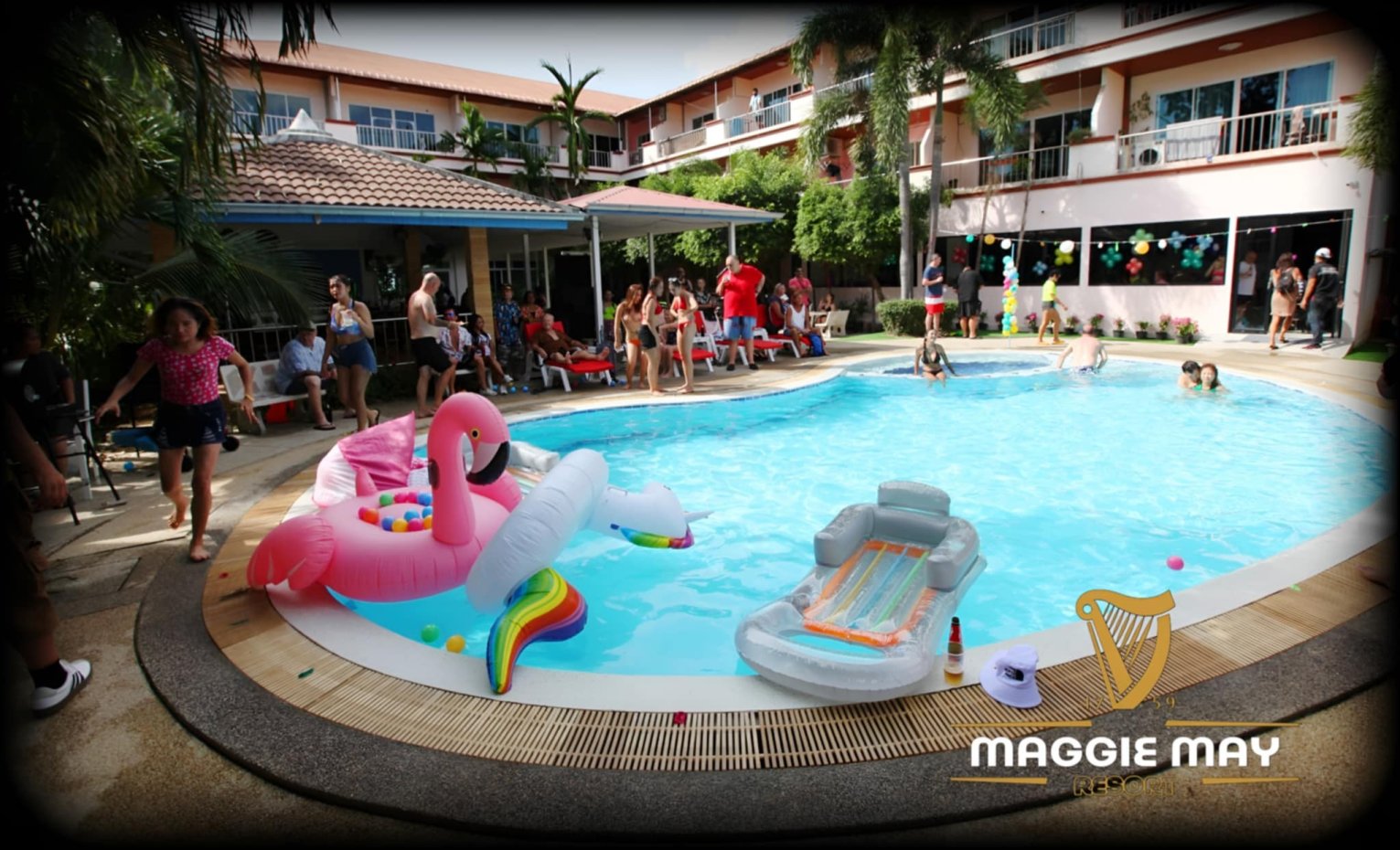 Maggie Mays Resort and Gents Club : ชลบุรี
