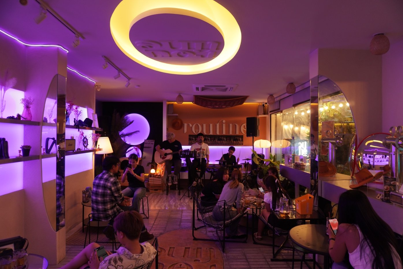 Routine - ice cream & beverages : Samut Prakan