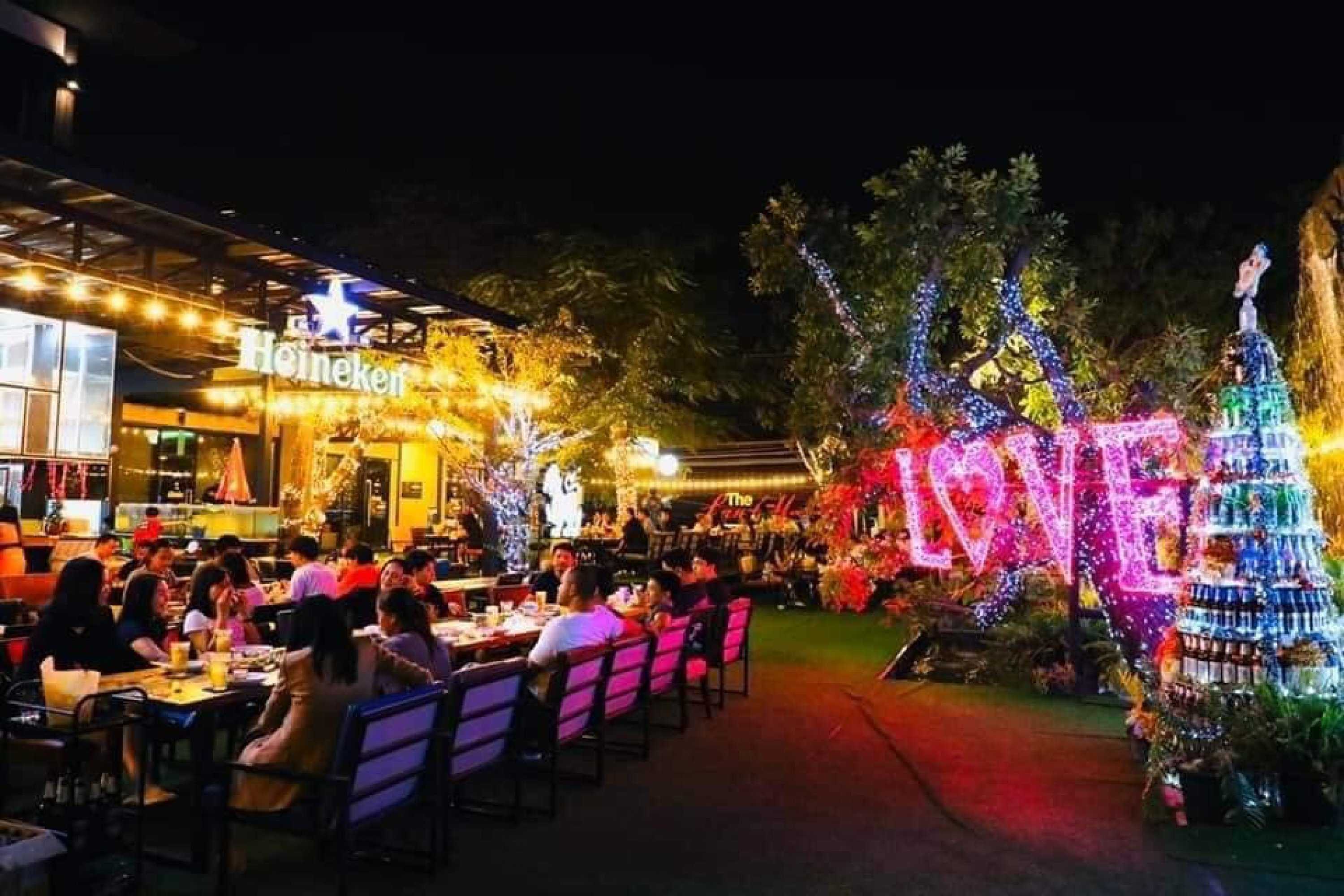 The Landmark Music & Restaurant : Bangkok