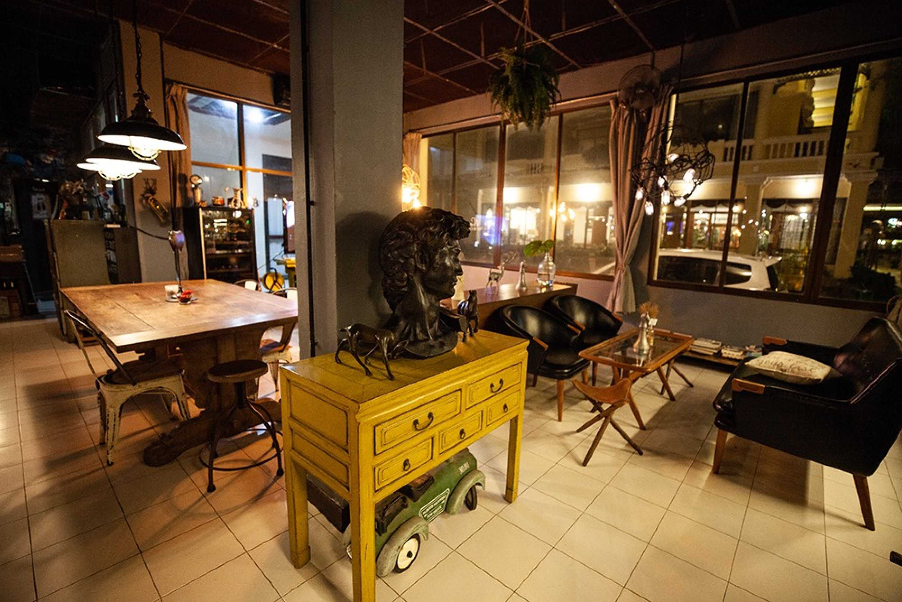 Wolfie's Beach Bar & Restaurant : Rayong