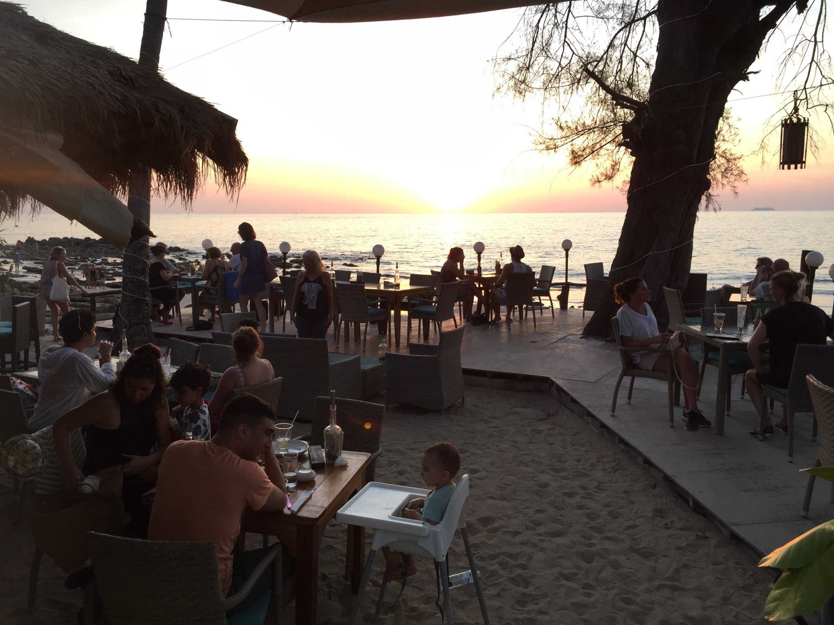 Fat Turtle Beach Restaurant : กระบี่