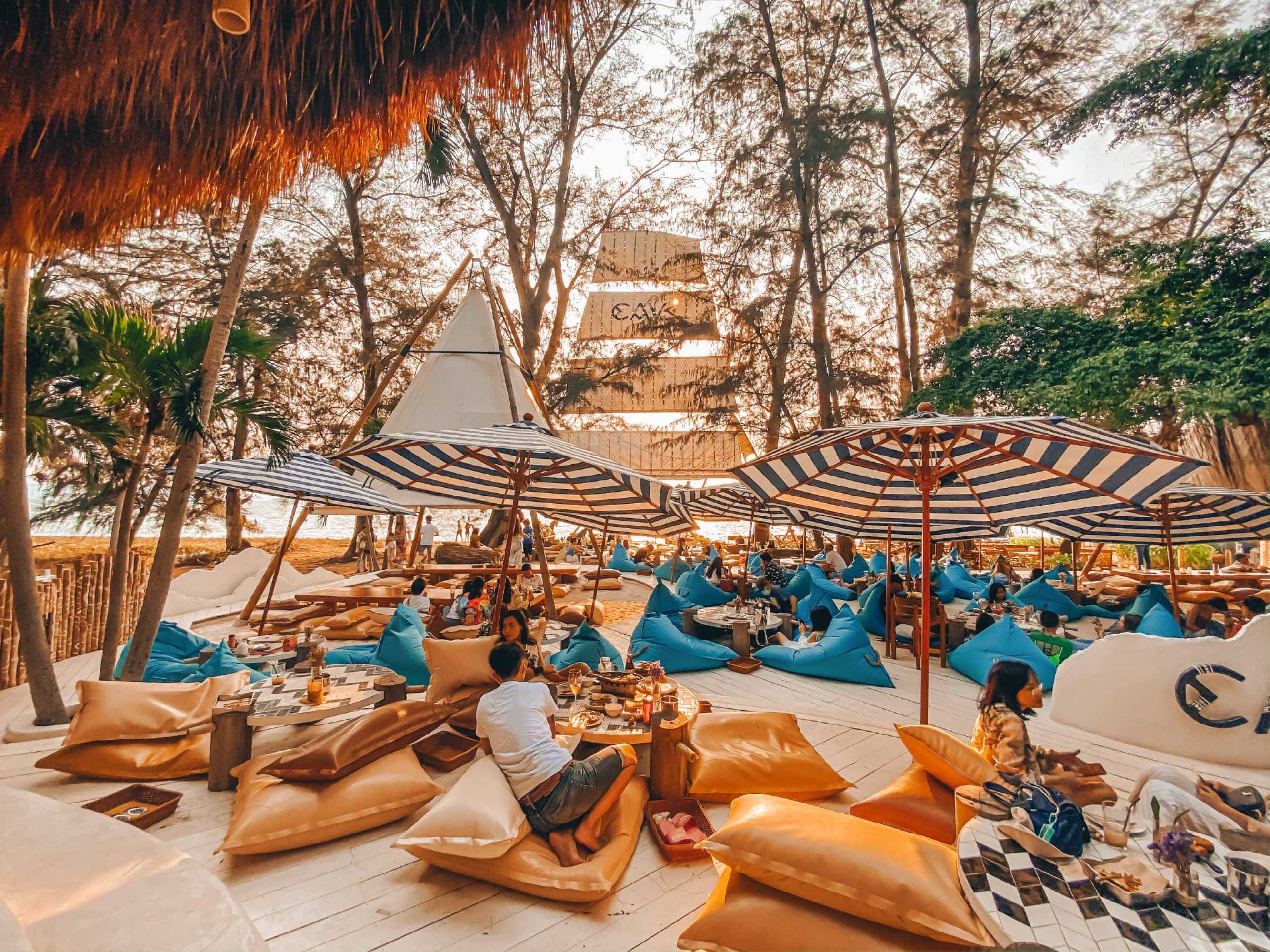 Cave Beach Club : ชลบุรี