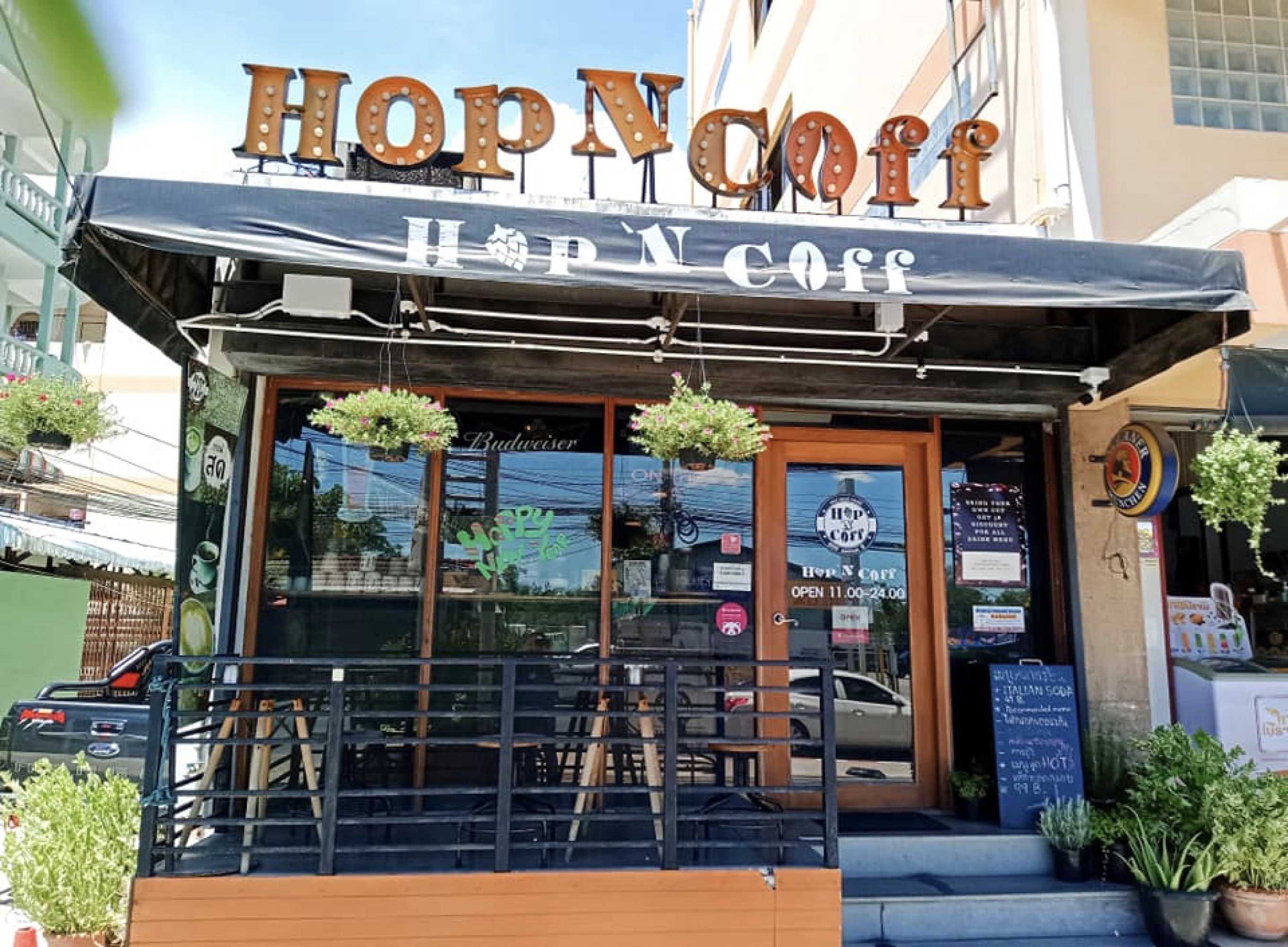 Hop ‘N Coff Coffee & Craft Beer : Bangkok