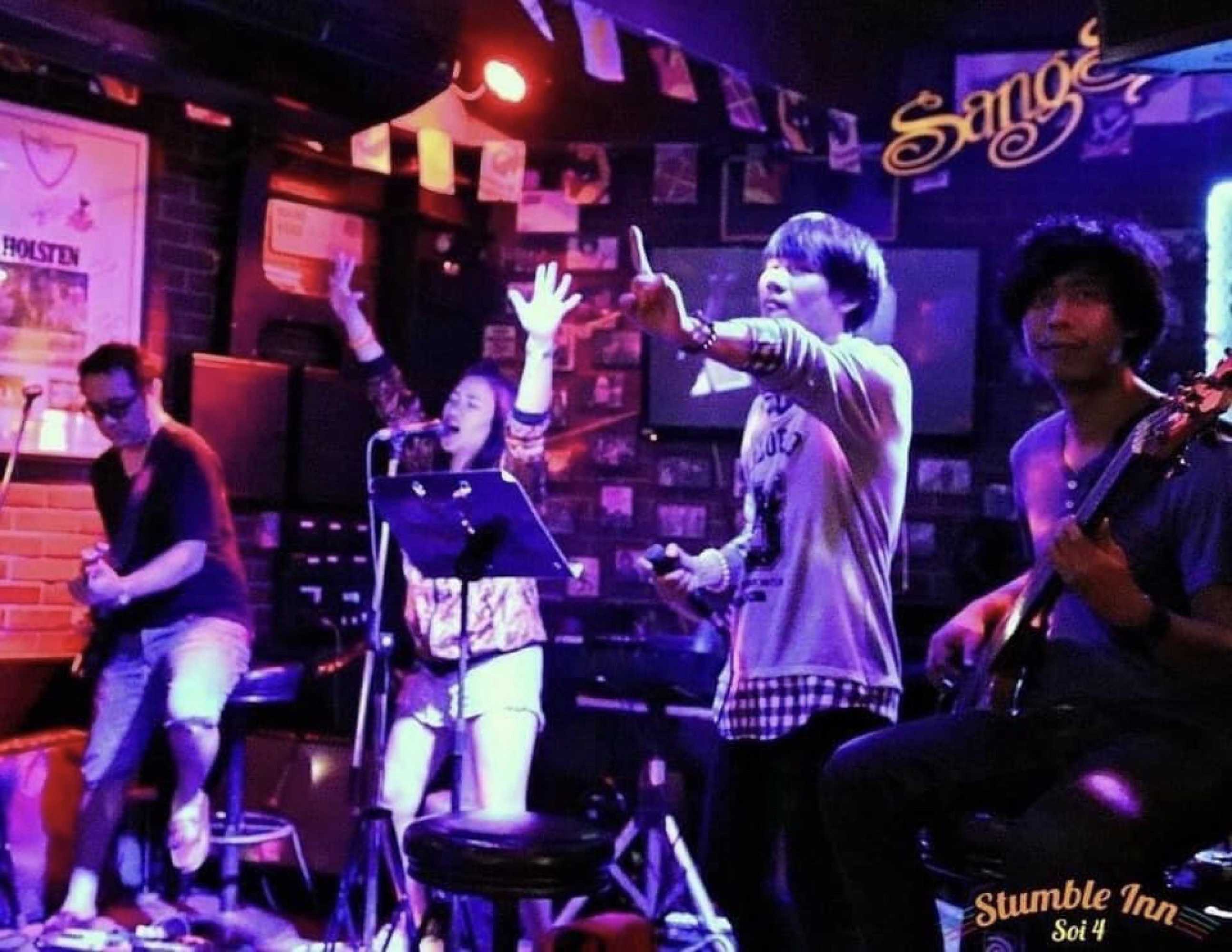 Stumble Inn Bangkok : กรุงเทพมหานคร