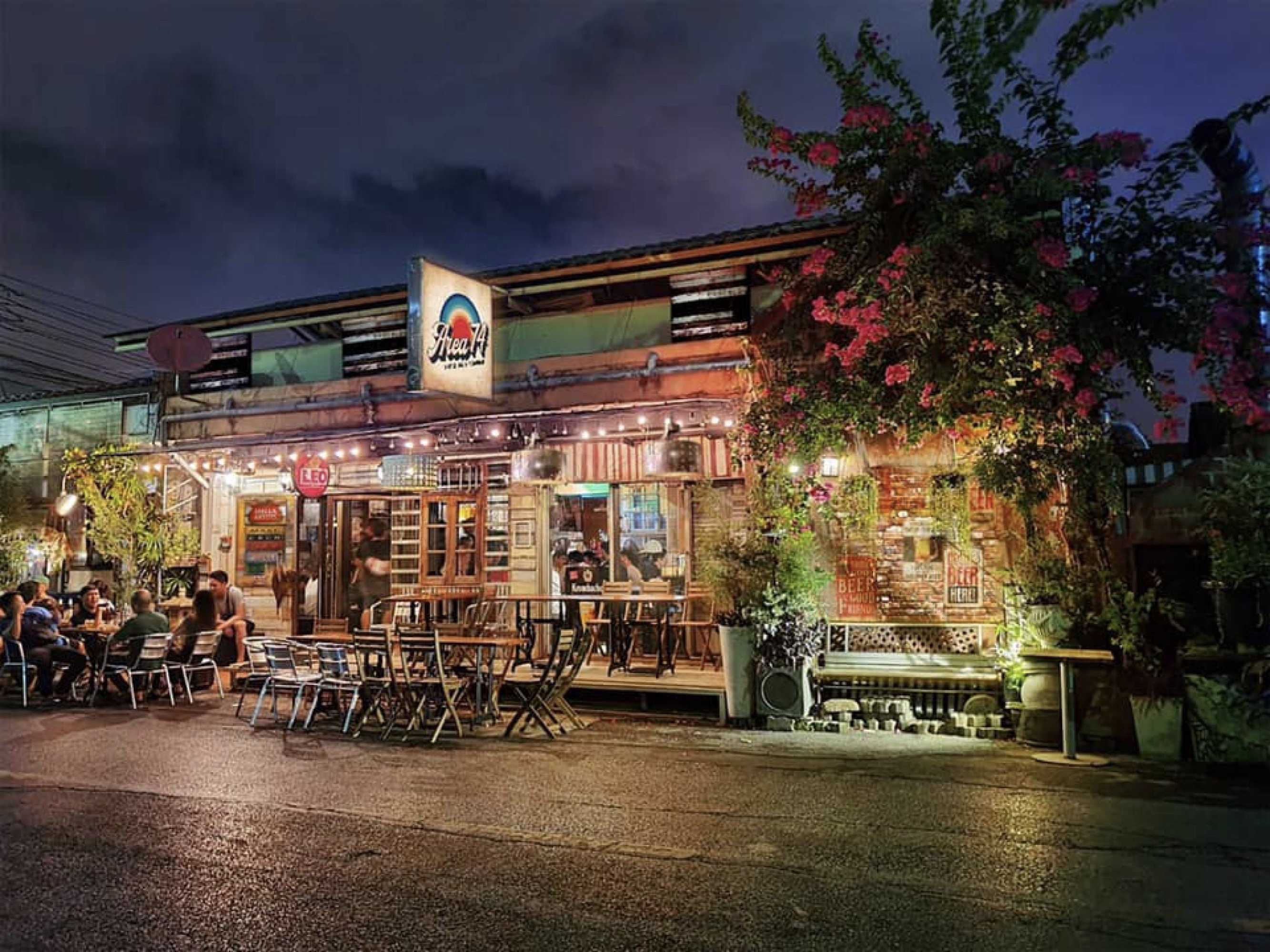 Area74 Vintage Bar & Restaurant : กรุงเทพมหานคร