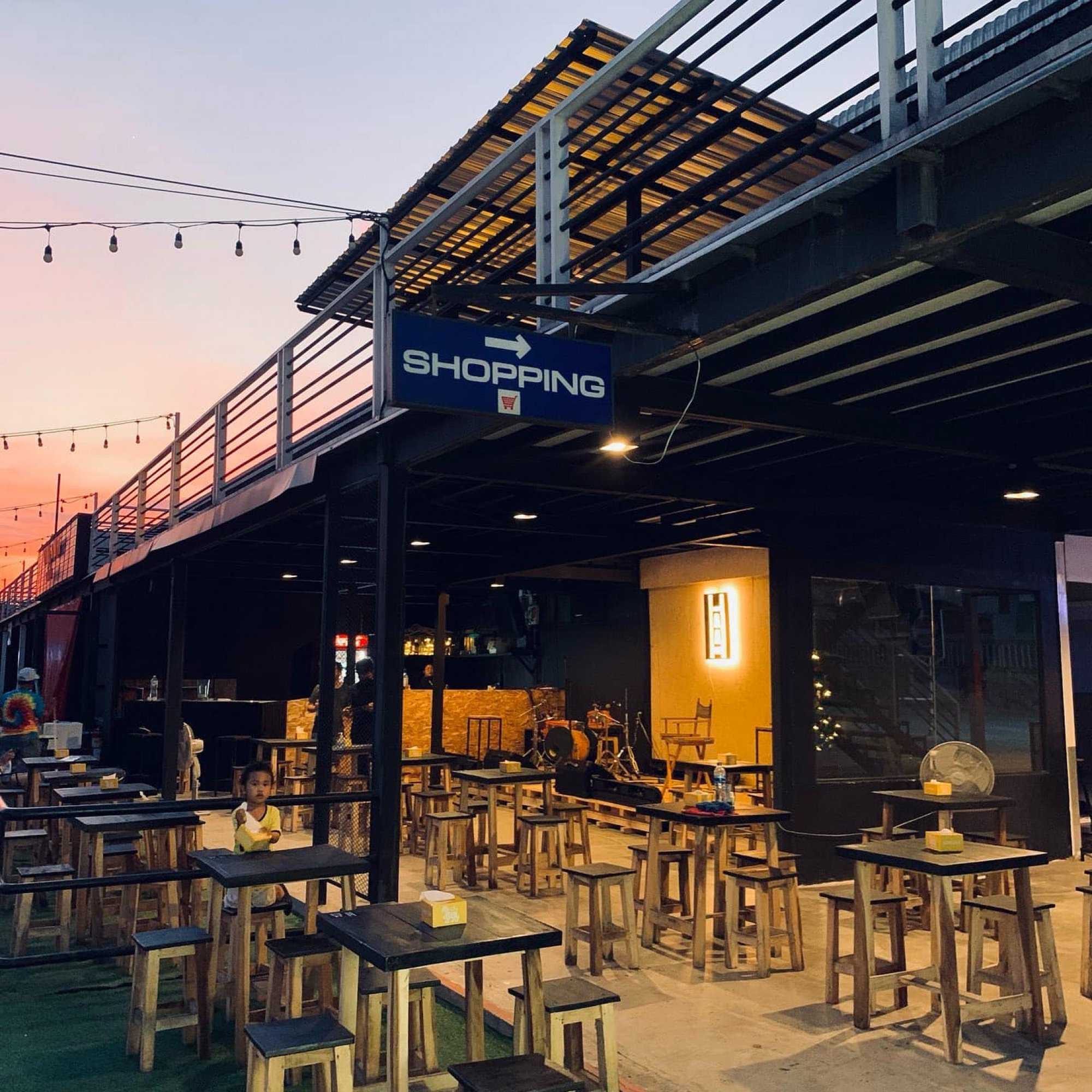 Home cafe : กรุงเทพมหานคร