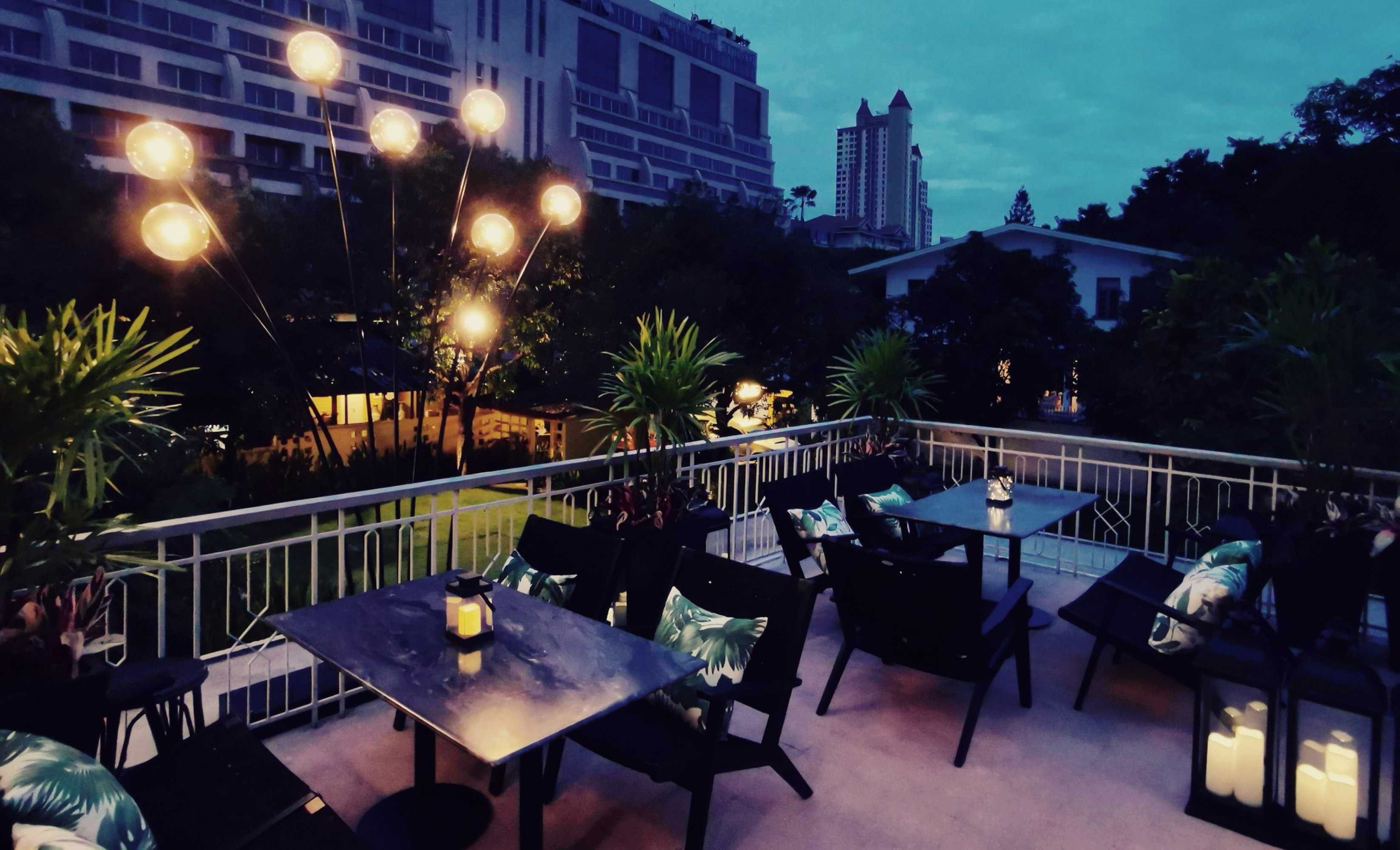 The Marshal Social Cafe : กรุงเทพมหานคร