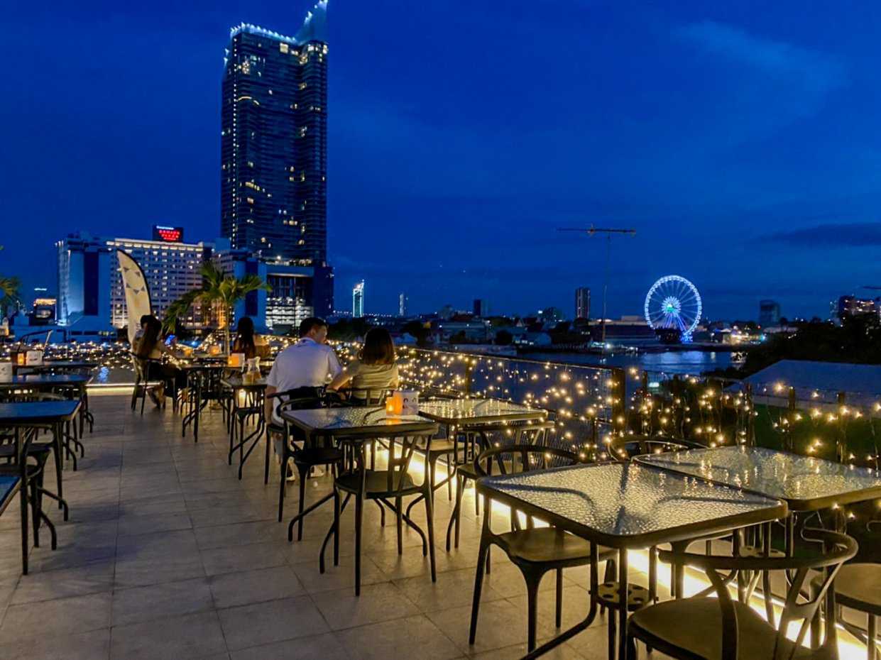 RIM Rooftop dining & bar : กรุงเทพมหานคร