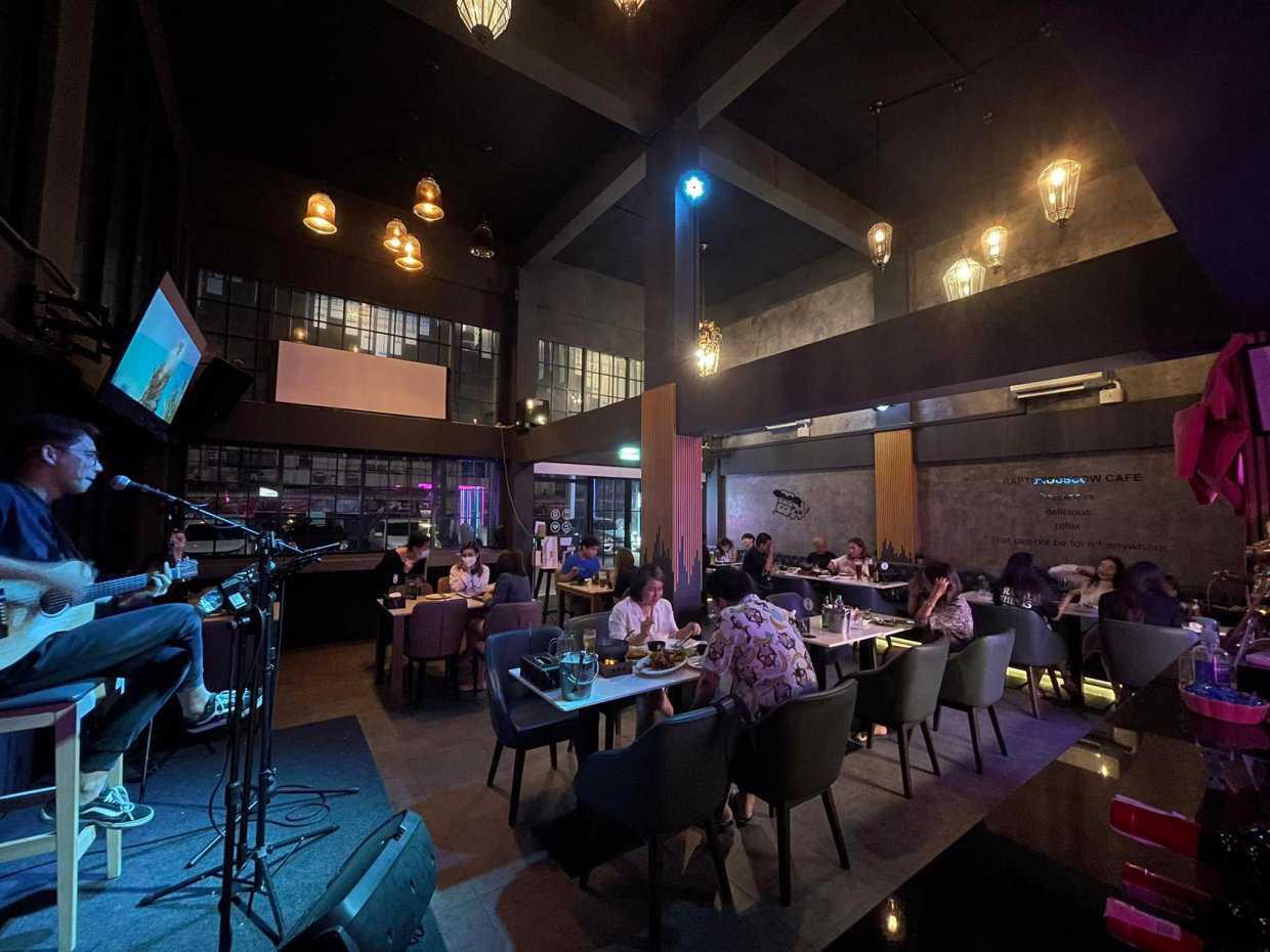 Rapturouscow cafe : Nonthaburi