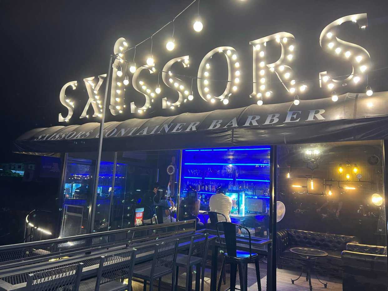 Sxissors container barber cafe Pathum thani : ปทุมธานี