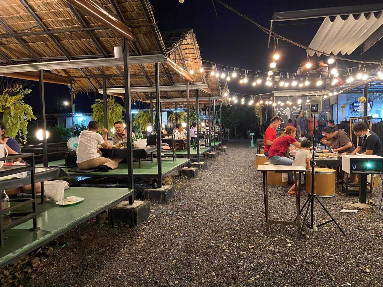 แซ่บส์ สตอรี่ : ปทุมธานี