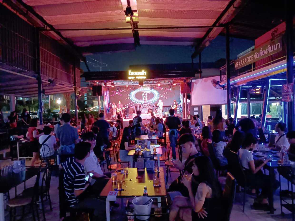 โรงเหล้าอมตะ : Chon Buri