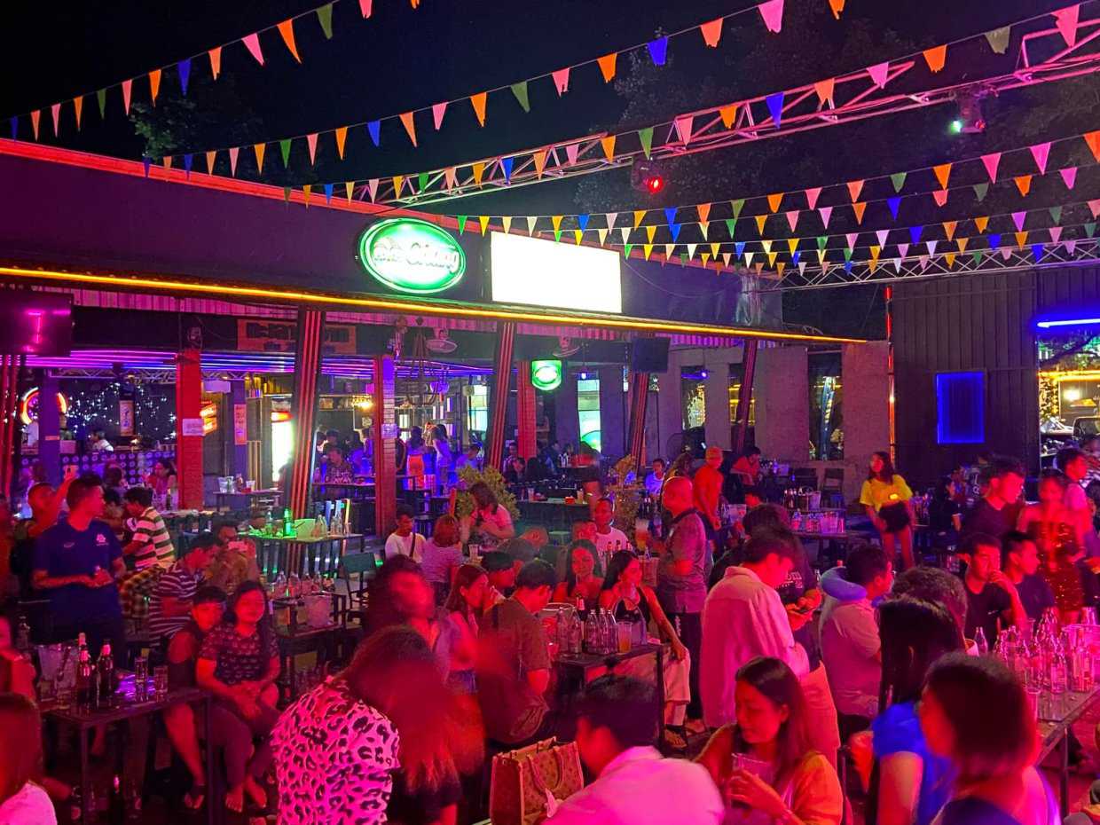 Patpong Bar&restaurant : Si Sa Ket