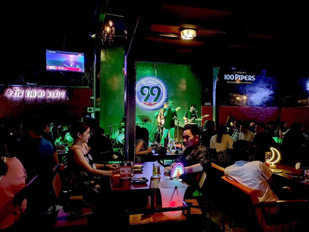 99 Nine Ty Nine Bar & Bistro : กรุงเทพมหานคร