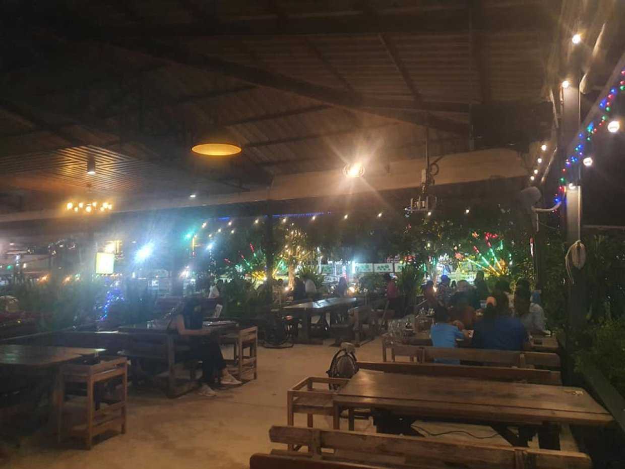 แก่นไม้ไทย & อีสาน : กรุงเทพมหานคร