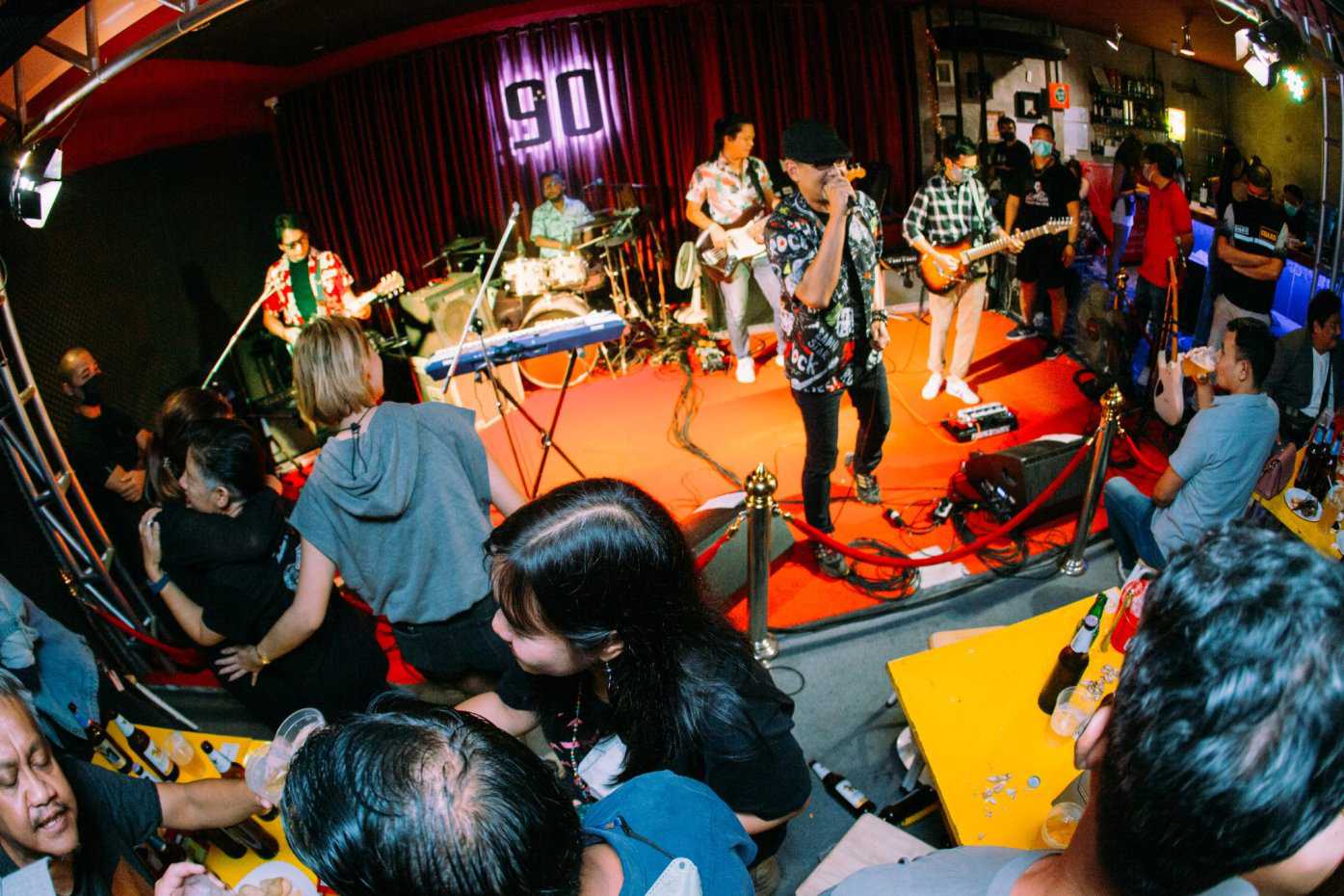 90's Surin Live Music : สุรินทร์