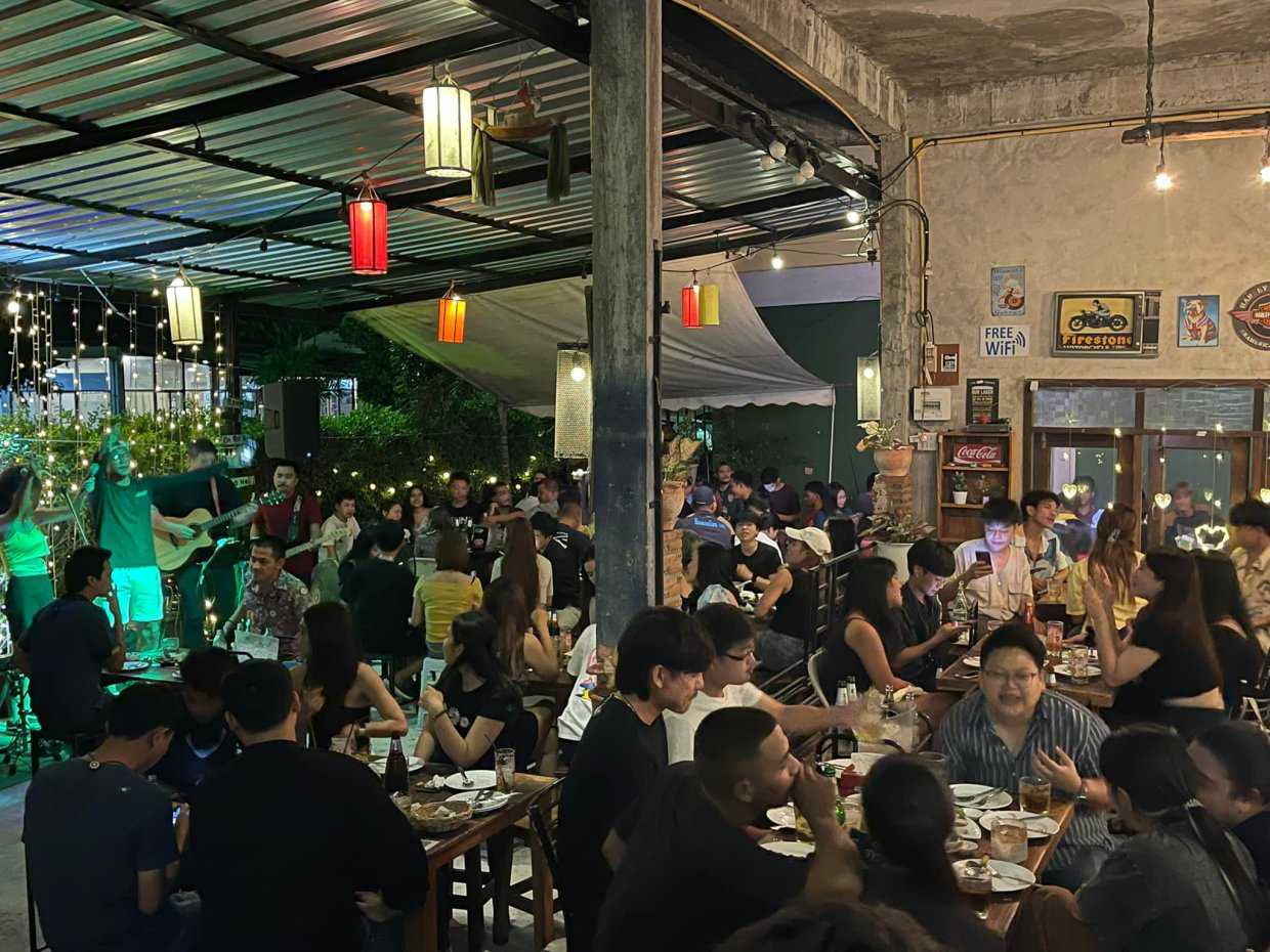 LYNX Prachuap Bar & Restaurant : ประจวบคีรีขันธ์