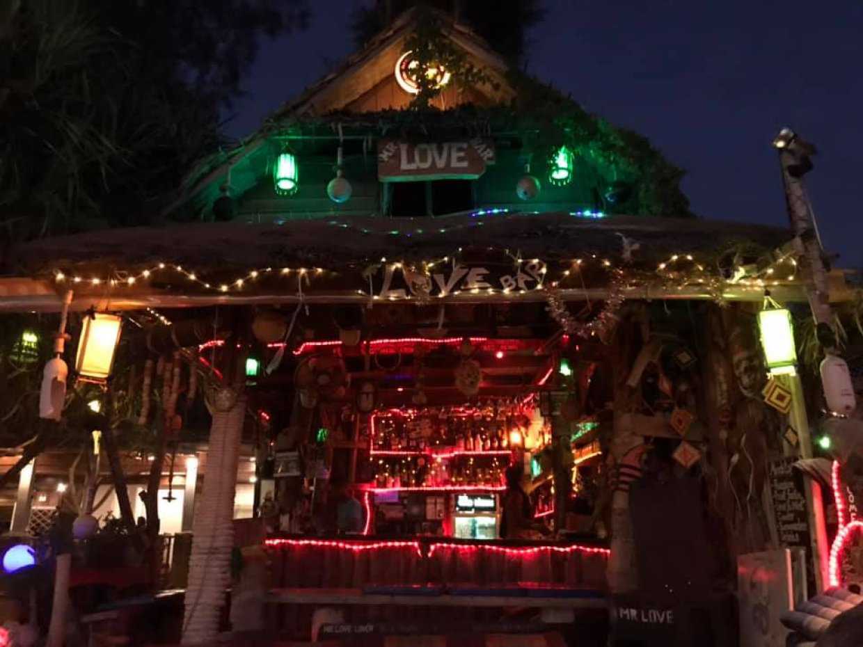 Mr.Love Bar Koh Lanta Thailand : กระบี่