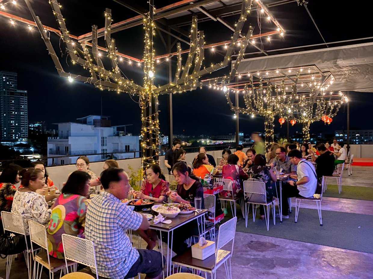 Mongmoon - Rooftop Bar & Bistro Hatyai : สงขลา