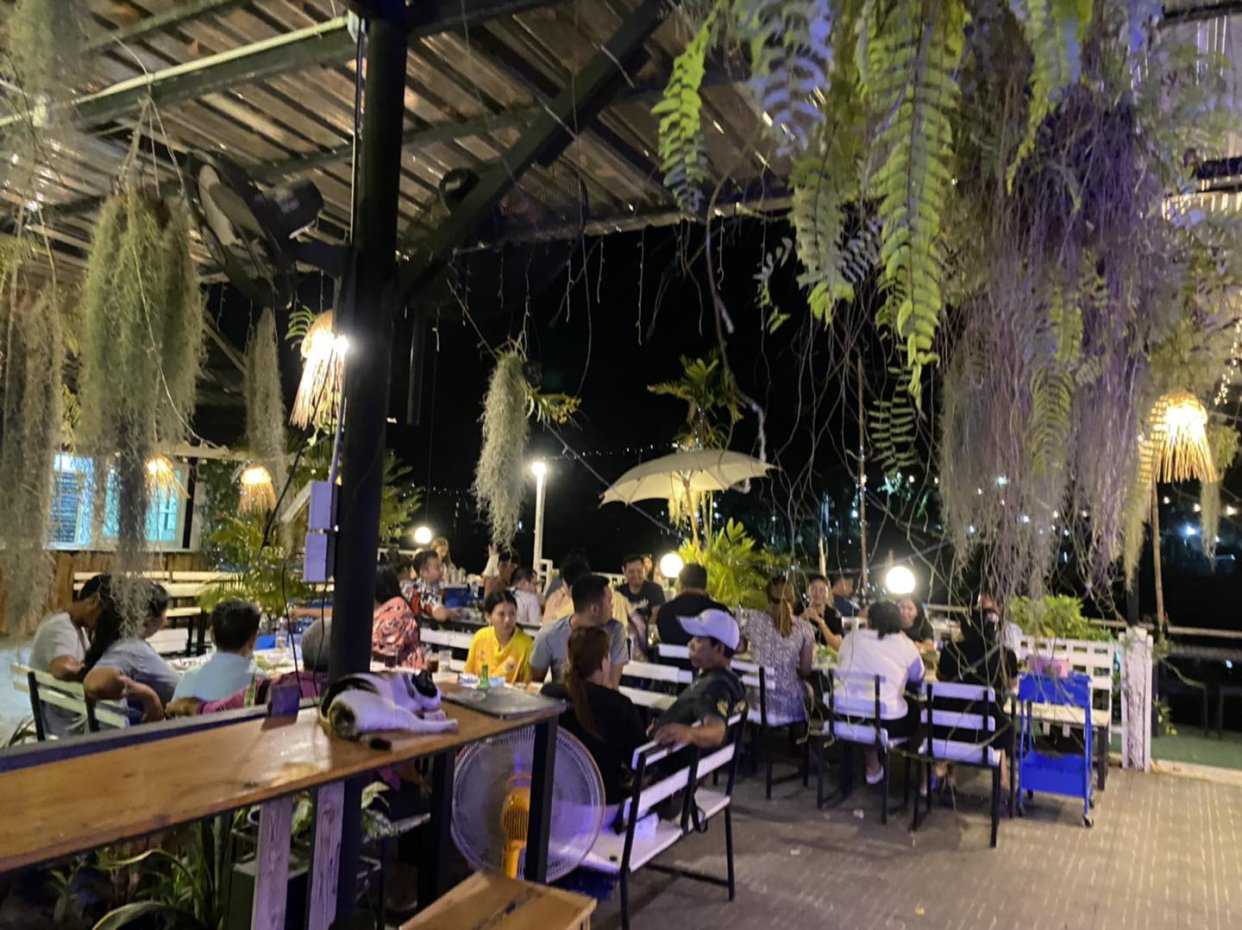 ป้อม-T Seafood : สมุทรปราการ