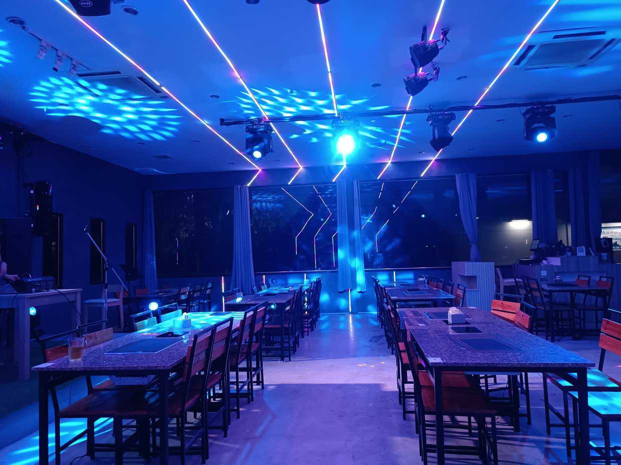 X 97 Restaurant : ชลบุรี