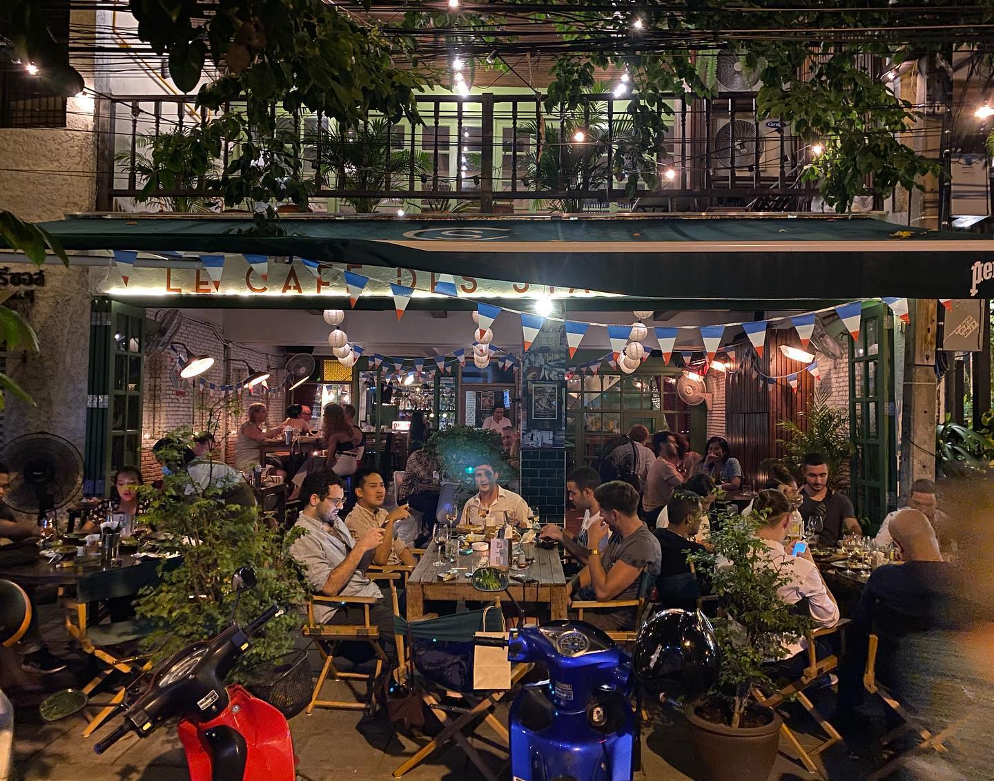 Le Café des Stagiaires - Bangkok (Le Café des Stagiaires - Bangkok) : Bangkok (กรุงเทพมหานคร)