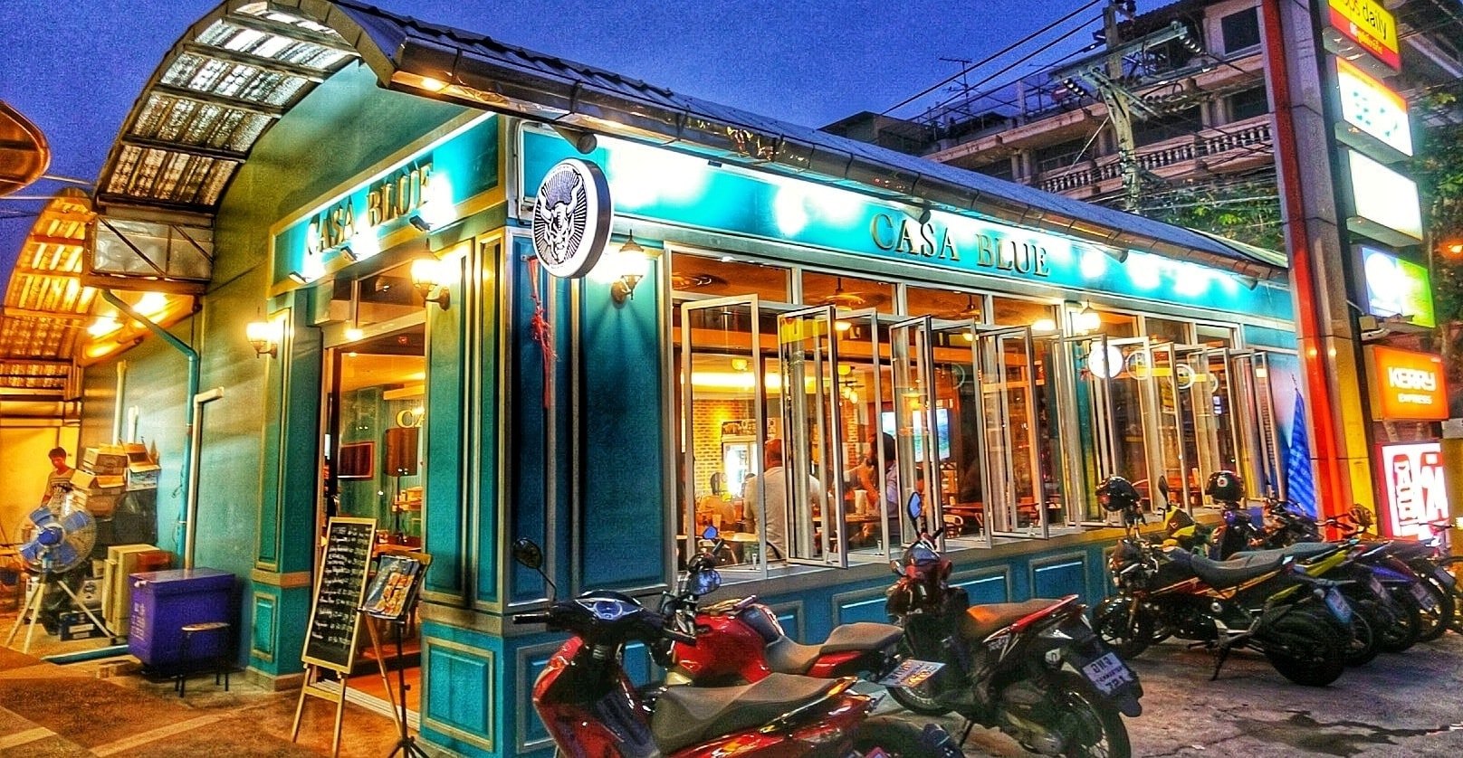 คาซ่าบลู คราฟต์บริวส์ (Casa Blue Craft Brews & Delicacies) : กรุงเทพมหานคร (Bangkok)