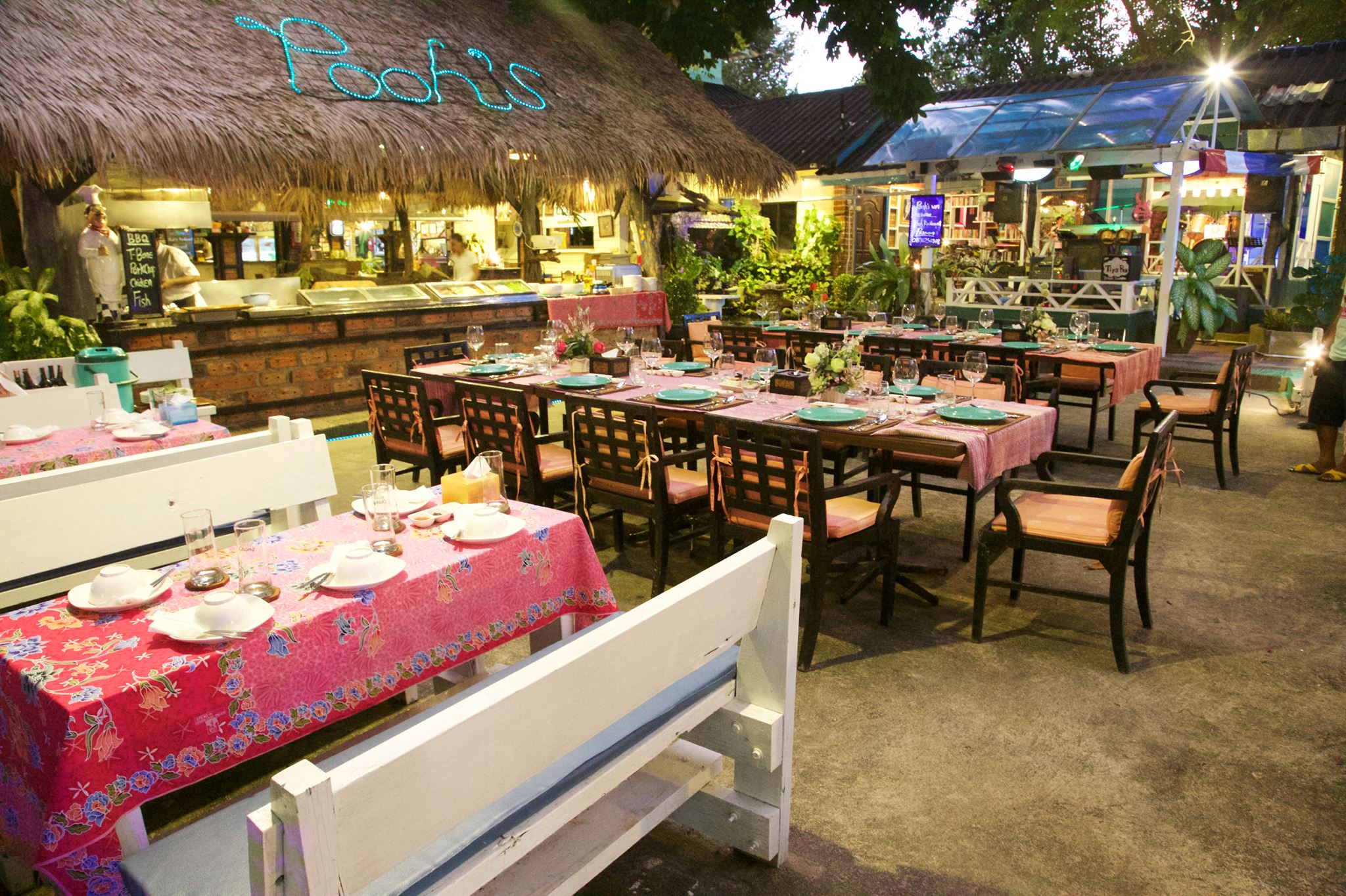 Pooh Bar, Koh Lipe, Thailand (ภูบาร์ บาร์) : Satun (สตูล)