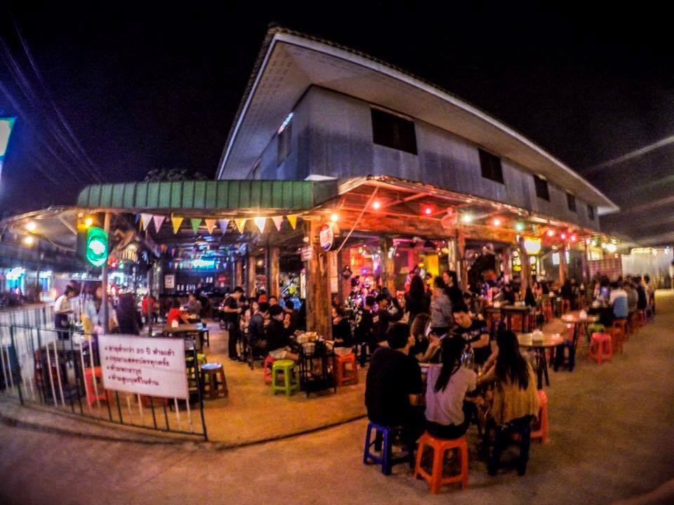 Fang Cafe (ฝาง คาเฟ่) : Chiang Mai (เชียงใหม่)