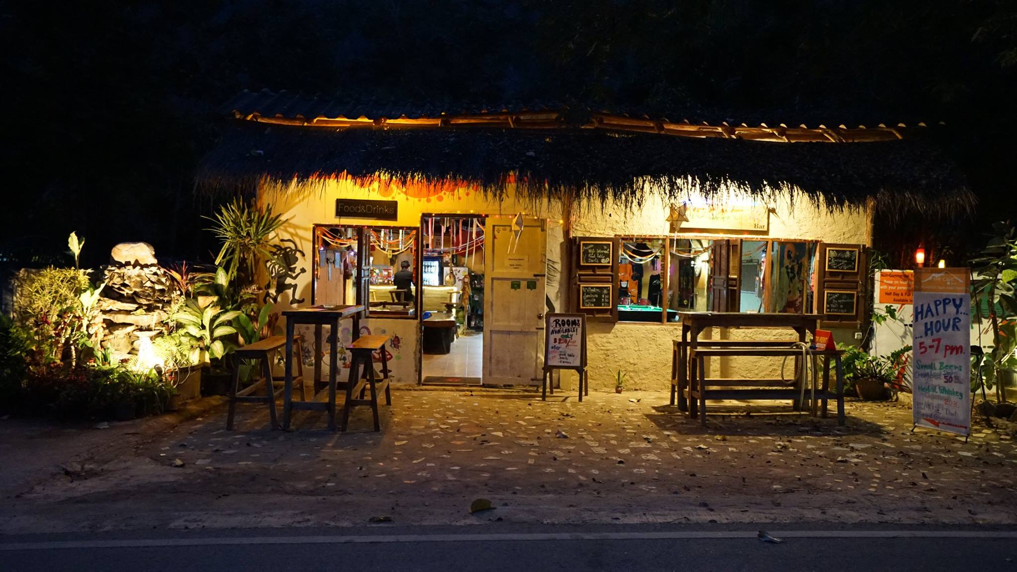 The Cave Bar (เดอะเคฟผับ) : Chiang Mai (เชียงใหม่)