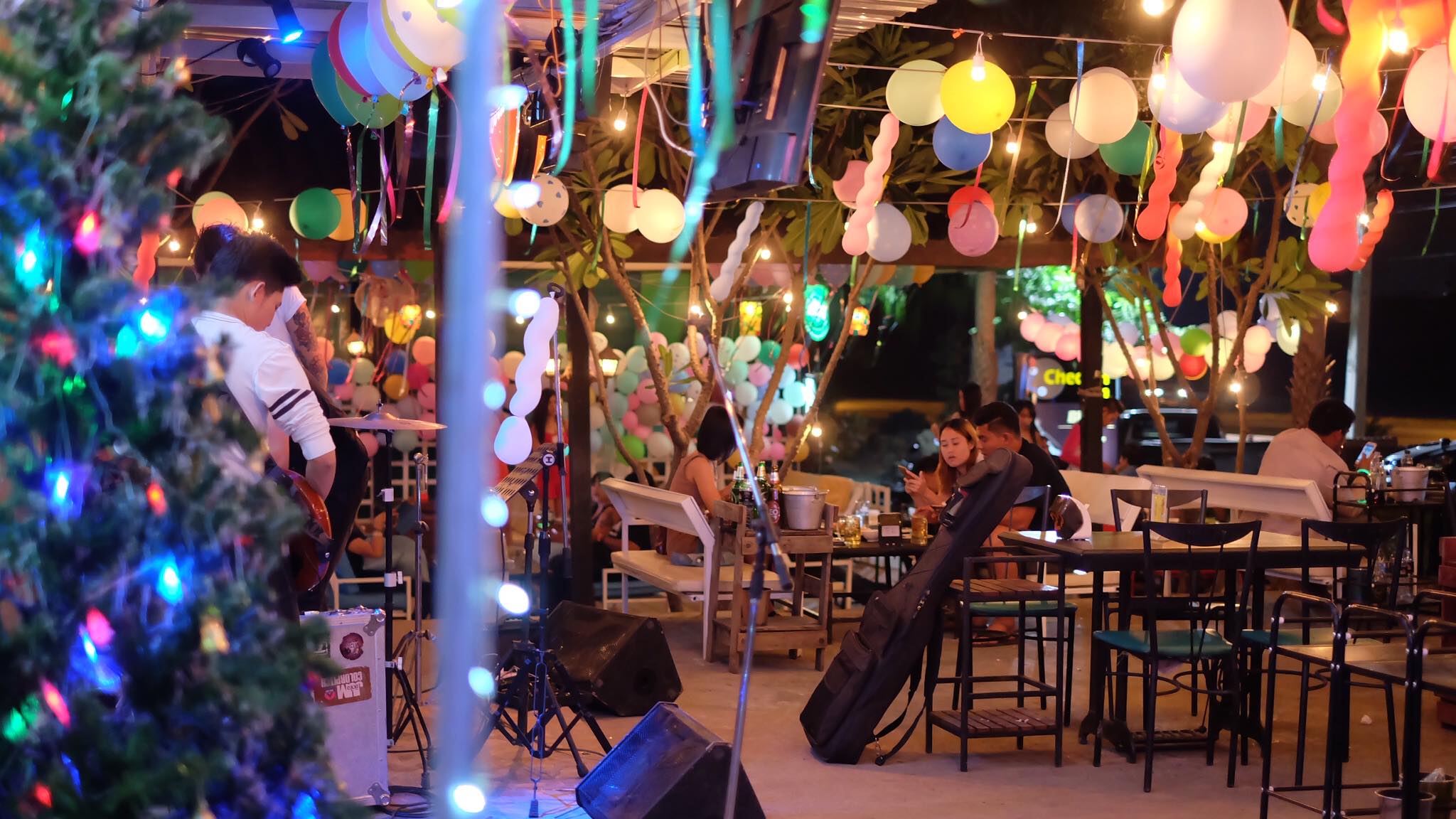 เช็ค อิน Music & Restaurants (CheckIn Music & Restaurants) : กาญจนบุรี (Kanchanaburi)