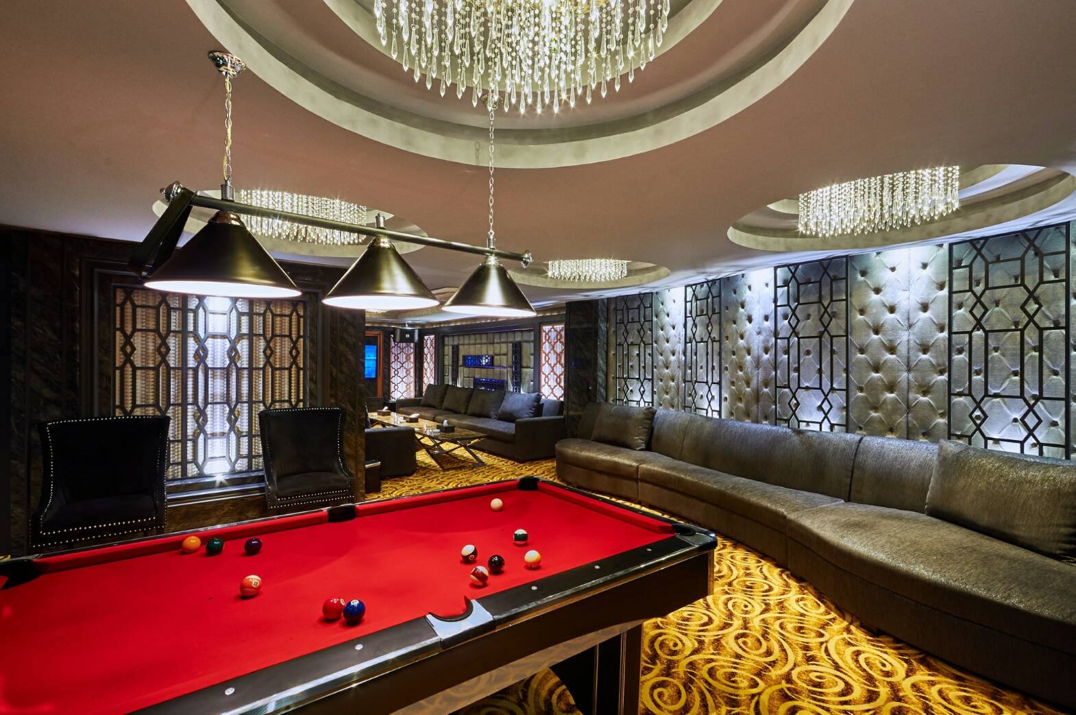 Dubai Luxury Club (ดูไบ) : Bangkok (กรุงเทพมหานคร)
