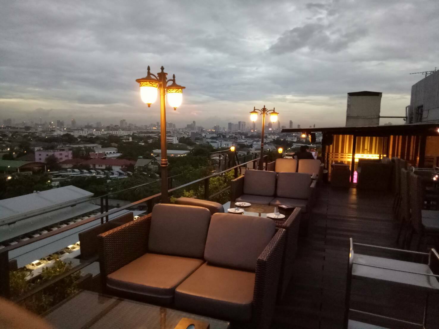 Sky View (สกาย วิว) : Bangkok (กรุงเทพมหานคร)