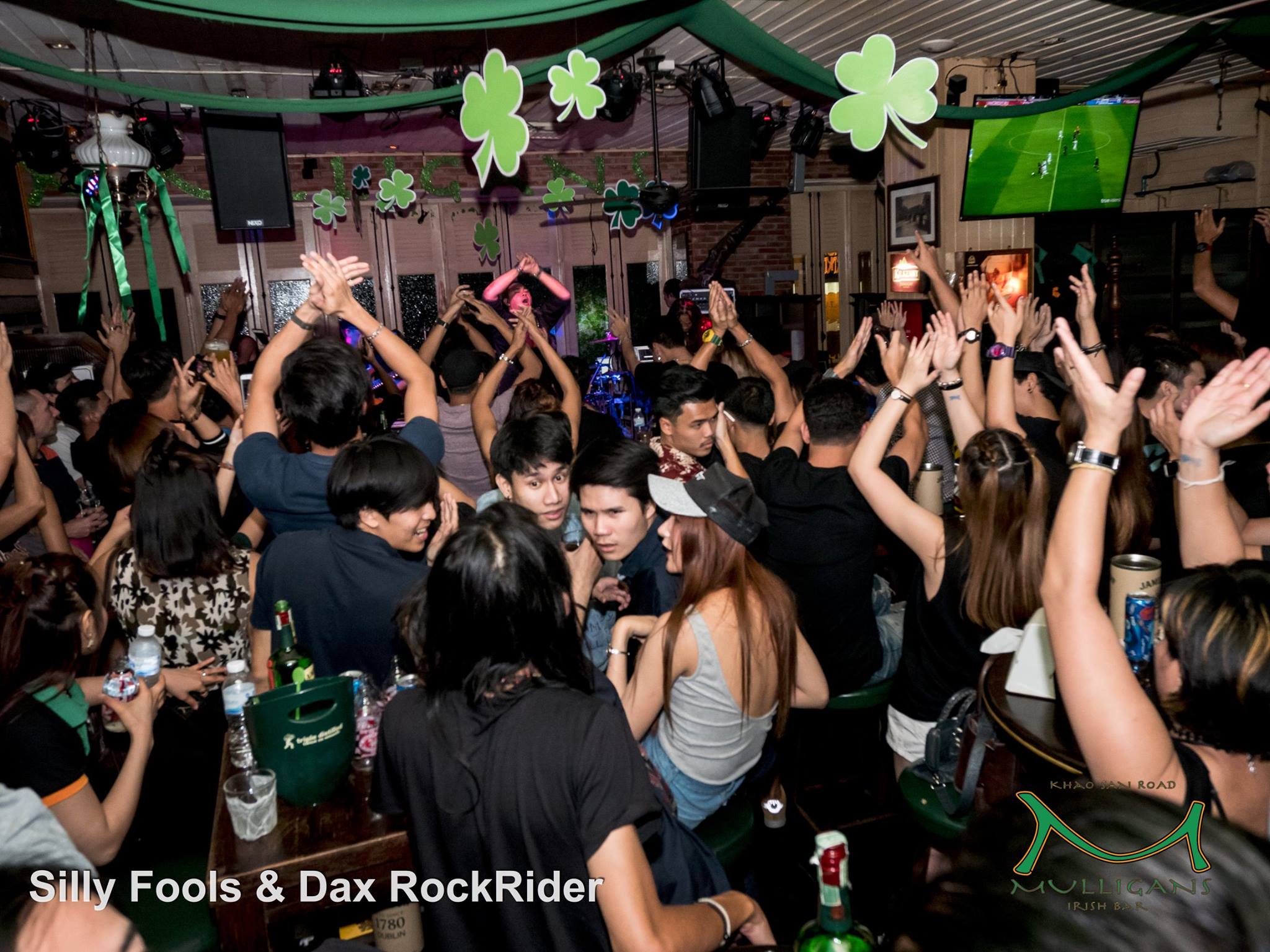 มัลลิแกนส์ ไอริช บาร์ ข้าวสาร (Mulligans Irish Bar Khaosan Road) : กรุงเทพมหานคร (Bangkok)
