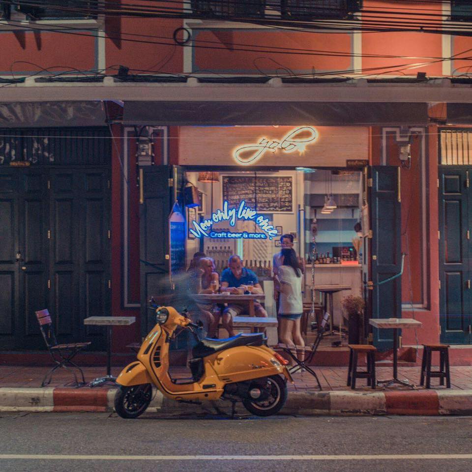 เยโล่ คราฟท์เบียร์บาร์ (Yolo craft beer bar at Phra Athit Road) : กรุงเทพมหานคร (Bangkok)