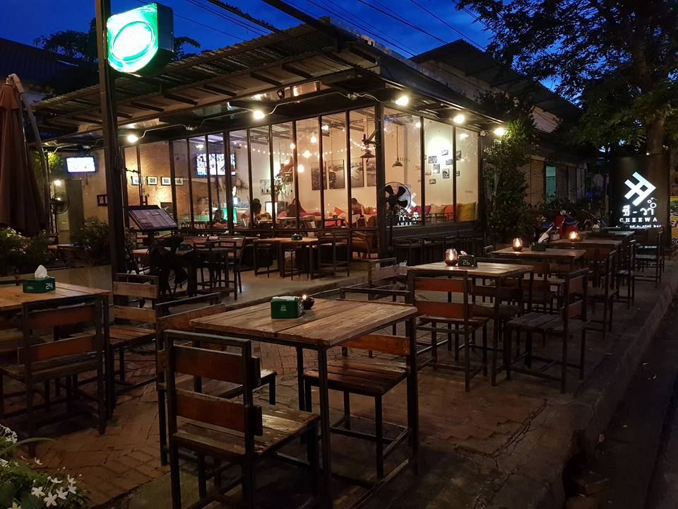 ชี-วา Cafe&Social Bar (Cheewa Cafe&Social Bar) : พระนครศรีอยุธยา (Phra Nakhon Si Ayutthaya)