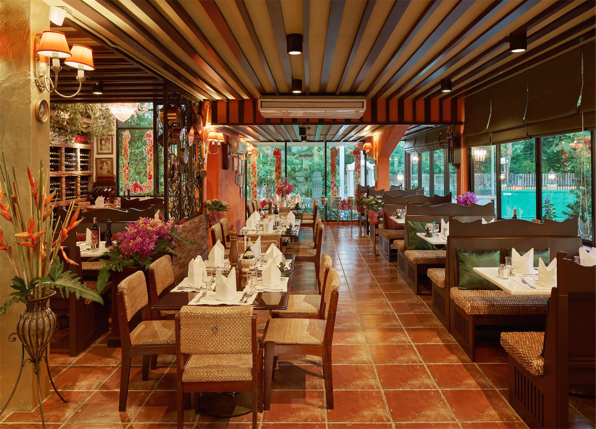Paesano Italian Restaurant (ภัตตาคารไพซาโน่) : Bangkok (กรุงเทพมหานคร)