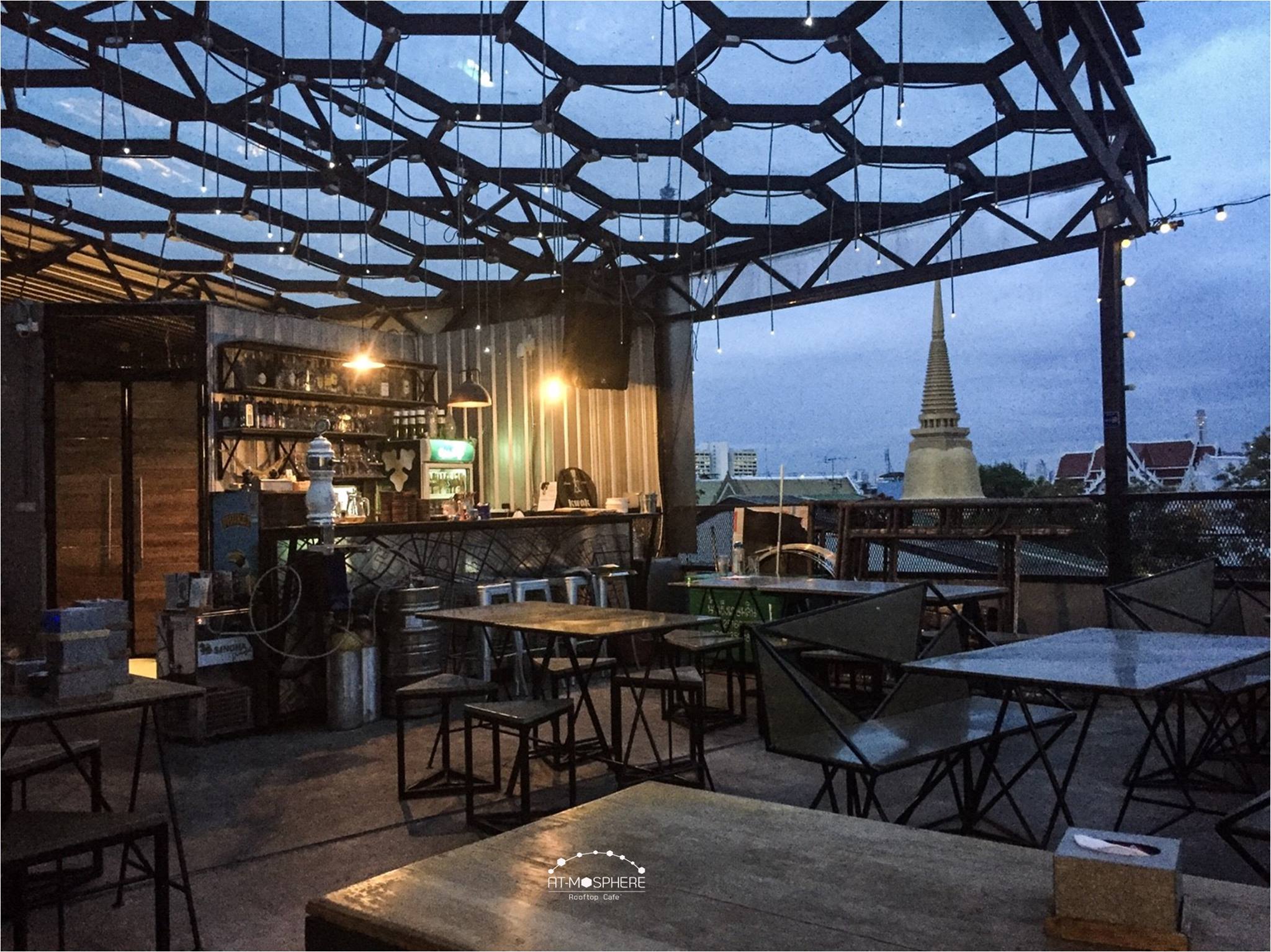 แอทโมสเฟียร์ รูฟท็อป คาเฟ่ (At-Mosphere Rooftop Cafe') : กรุงเทพมหานคร (Bangkok)