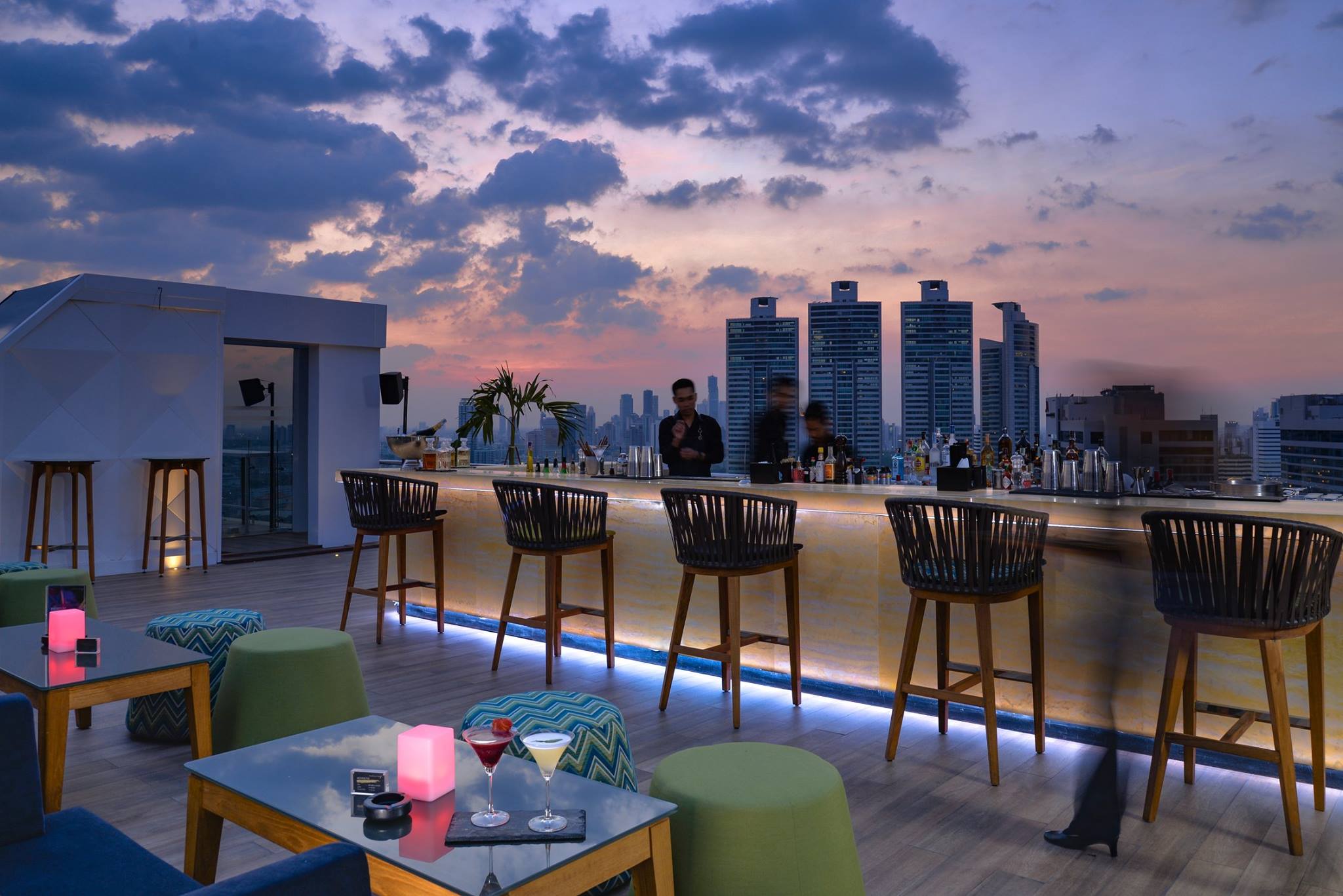 Vanilla Sky Rooftop Bar (วานิลลา สกาย รูฟท็อปบาร์) : Bangkok (กรุงเทพมหานคร)