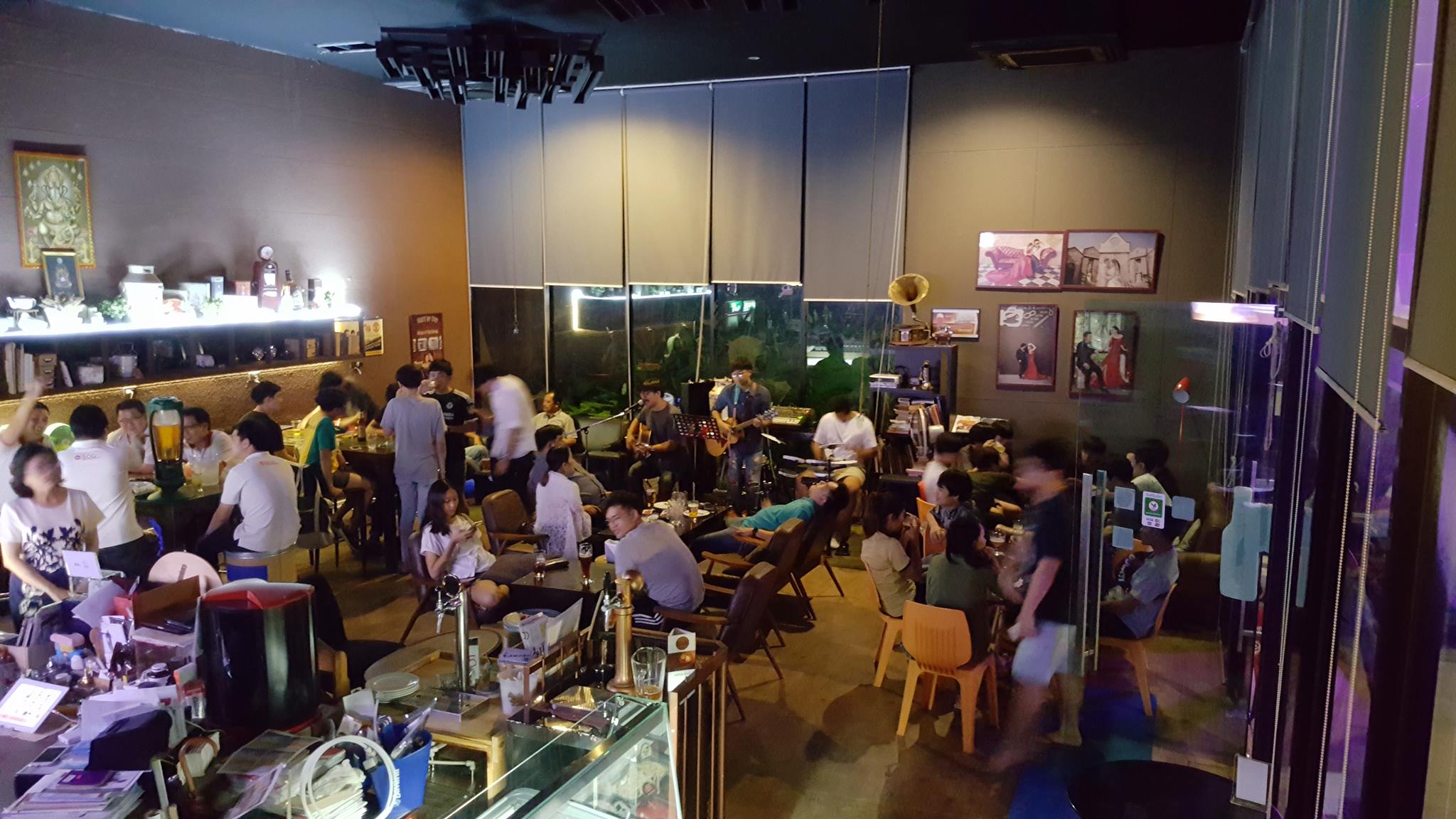 เรสเตอร์ เดย์ คาเฟ่ แอนด์ เรสเตอรองท์ (Rest'er Day Cafe&Restaurant) : กรุงเทพมหานคร (Bangkok)