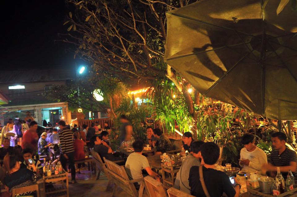 ระเบียงไม้ Restaurant (Ra Beng Mai Restaurant) : นครราชสีมา (Nakhon Ratchasima)