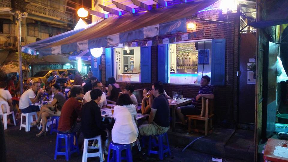 บ้านแบงคอก (BaanBangkok local Craft Beer Bar) : กรุงเทพมหานคร (Bangkok)
