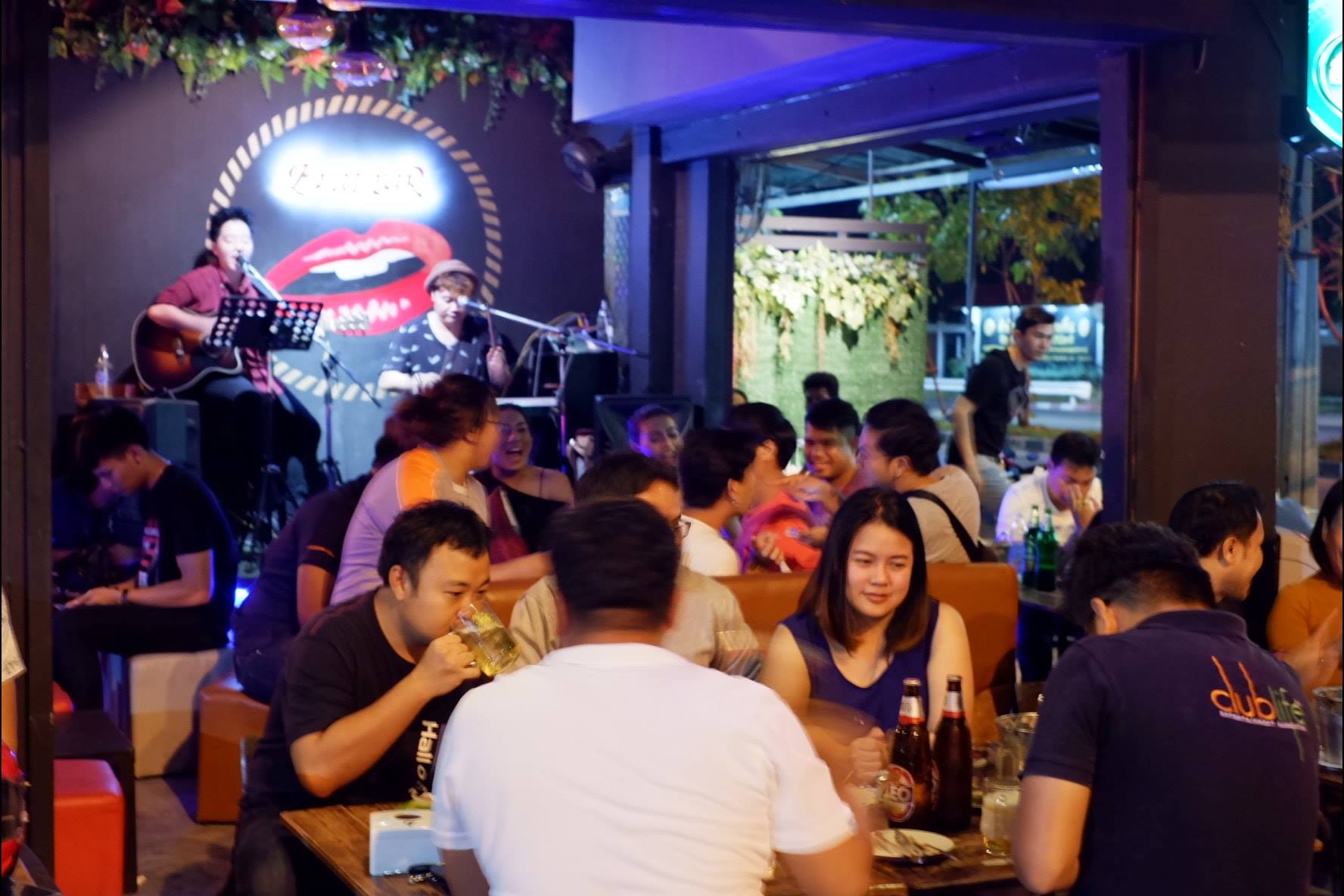BEAT BAR KORAT : bar & bistro (บีทบาร์ โคราช) : Nakhon Ratchasima (นครราชสีมา)